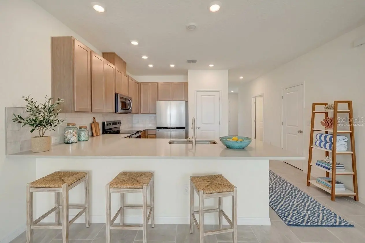 6353 JENSEN VIEW AVENUE, APOLLO BEACH, FL, photo 2 of 31
