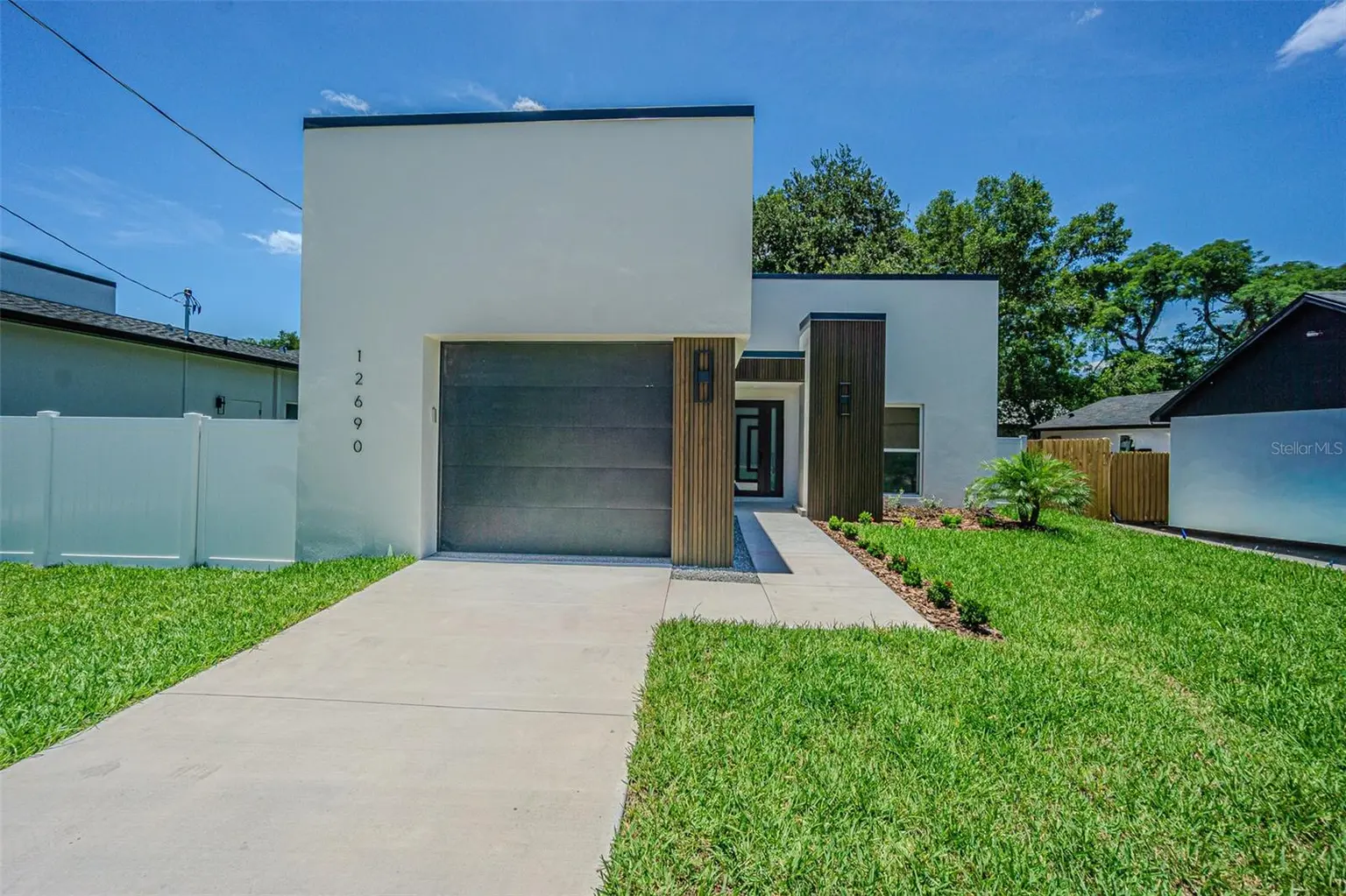 North Tampa Heights home, photo 3 of 8