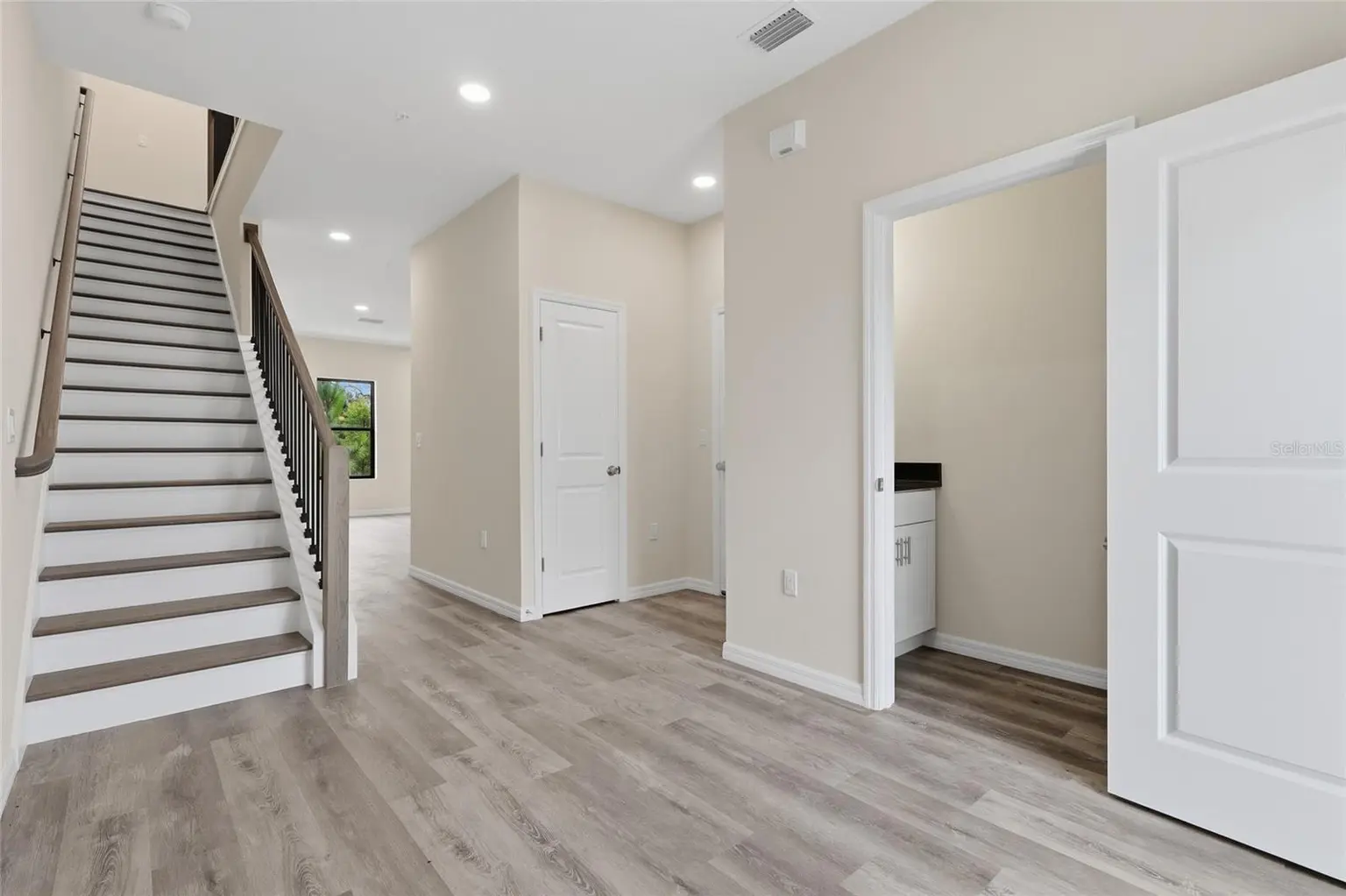 4369 CAMBIO GARDENS COURT, TAMPA, FL, photo 3 of 25