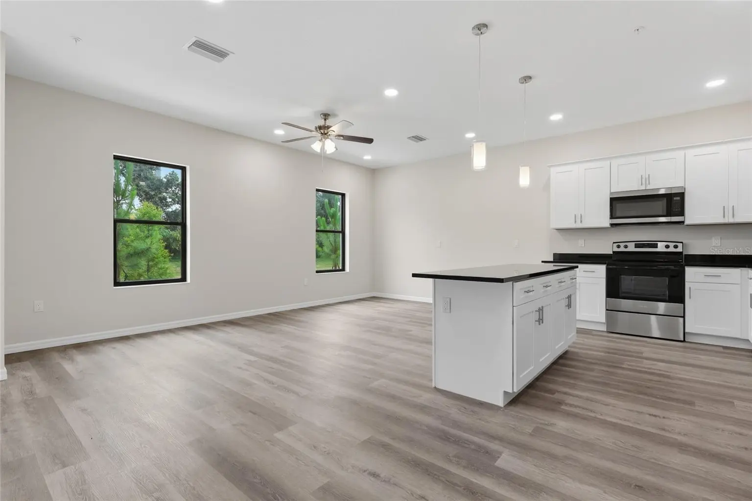 4369 CAMBIO GARDENS COURT, TAMPA, FL, photo 4 of 25