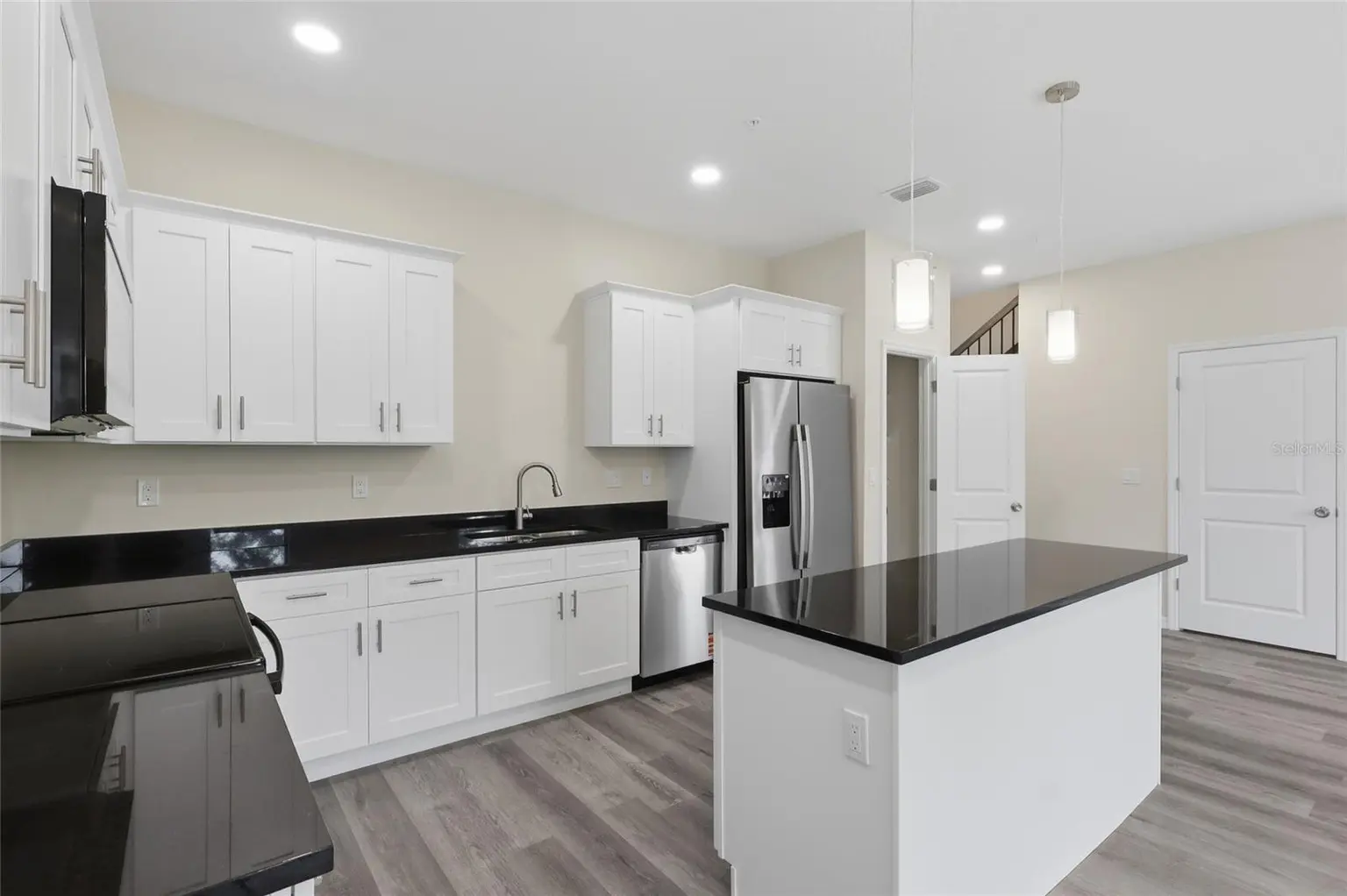 4369 CAMBIO GARDENS COURT, TAMPA, FL, photo 9 of 25