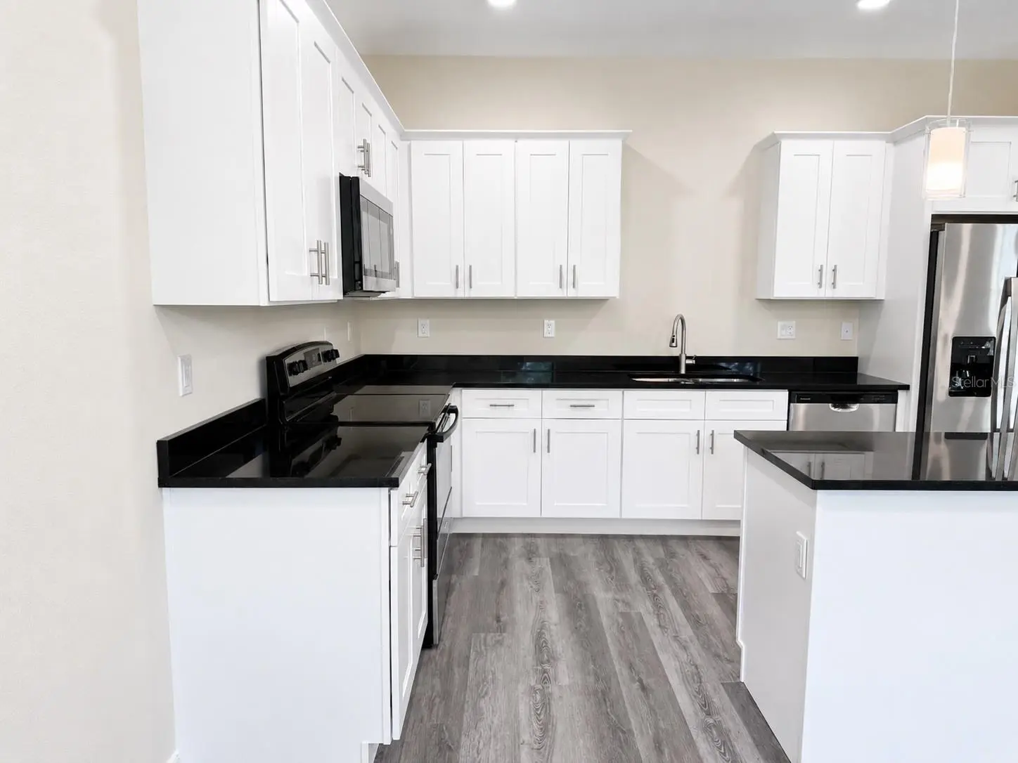 4349 CAMBIO GARDENS CT, TAMPA, FL, photo 12 of 31