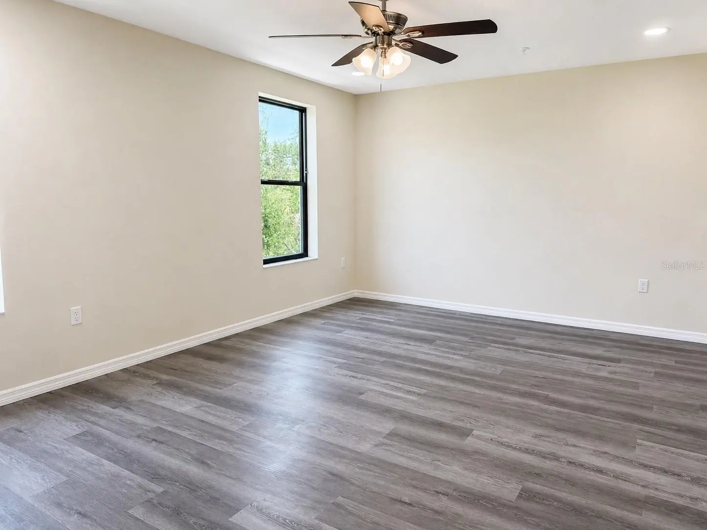 4349 CAMBIO GARDENS CT, TAMPA, FL, photo 14 of 31
