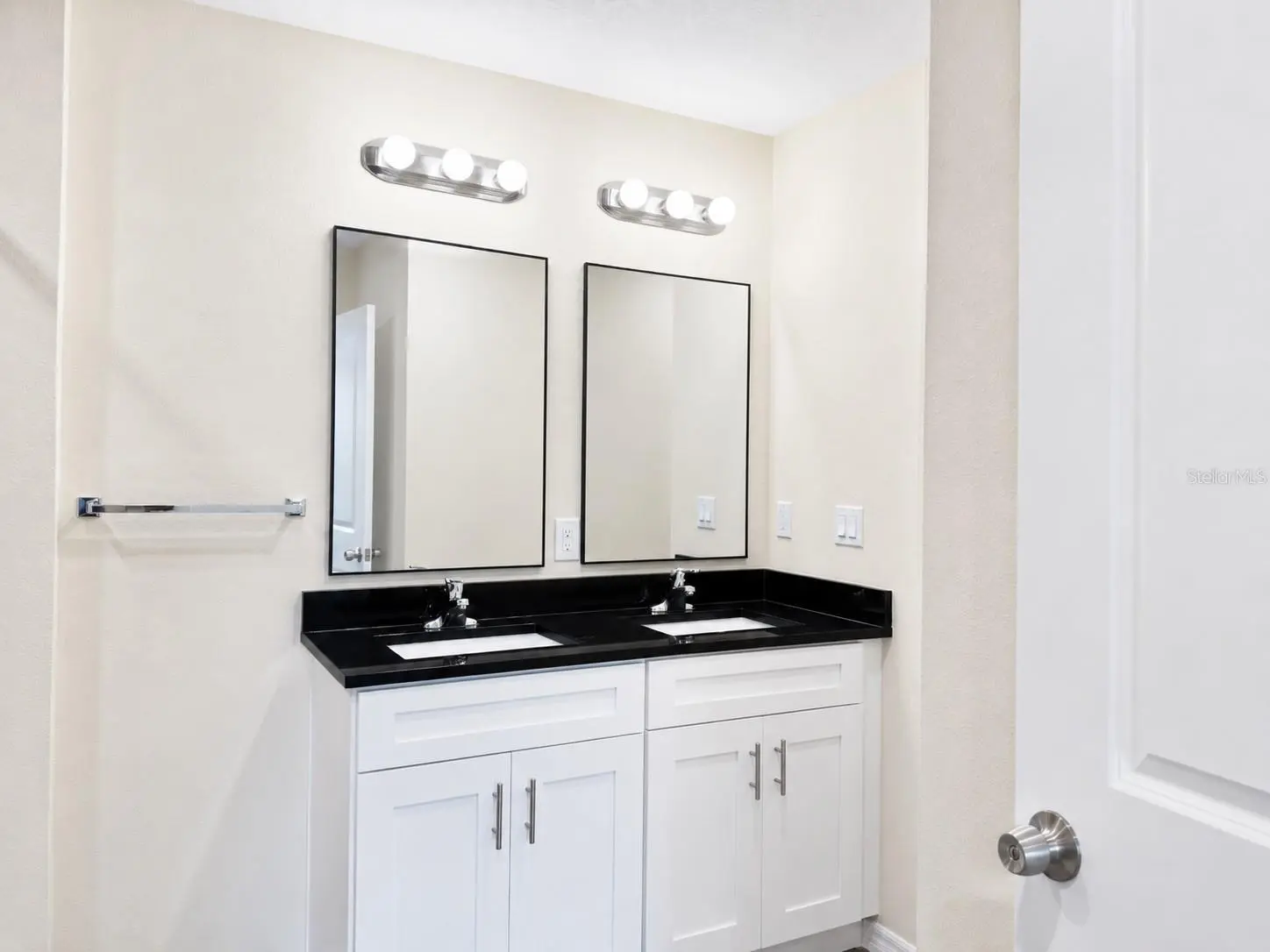 4349 CAMBIO GARDENS CT, TAMPA, FL, photo 17 of 31