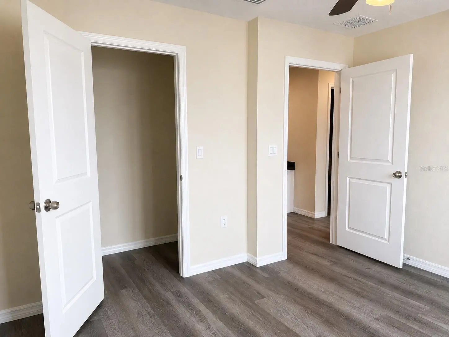4349 CAMBIO GARDENS CT, TAMPA, FL, photo 23 of 31