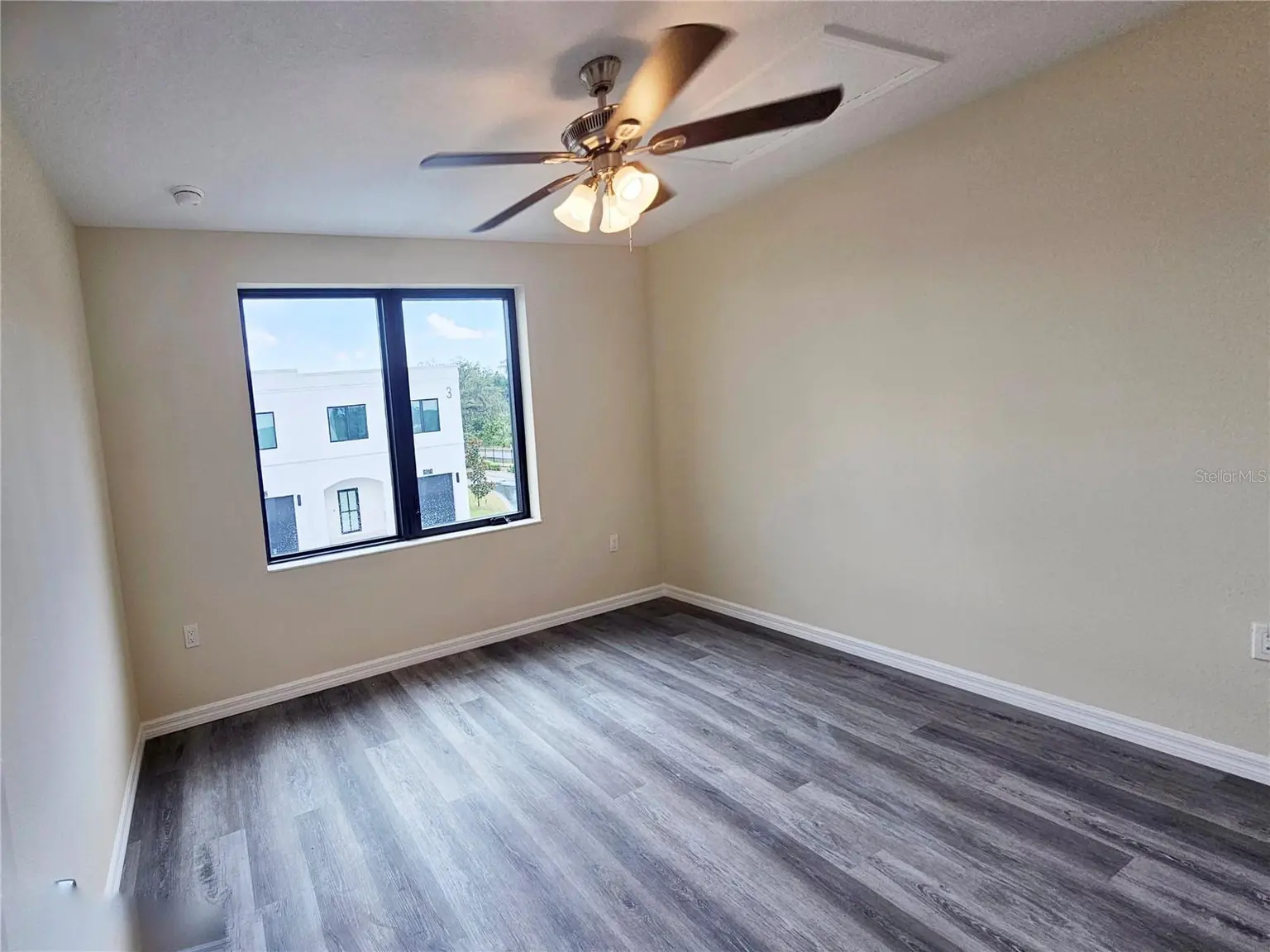 4371 CAMBIO GARDENS COURT, TAMPA, FL, photo 8 of 9