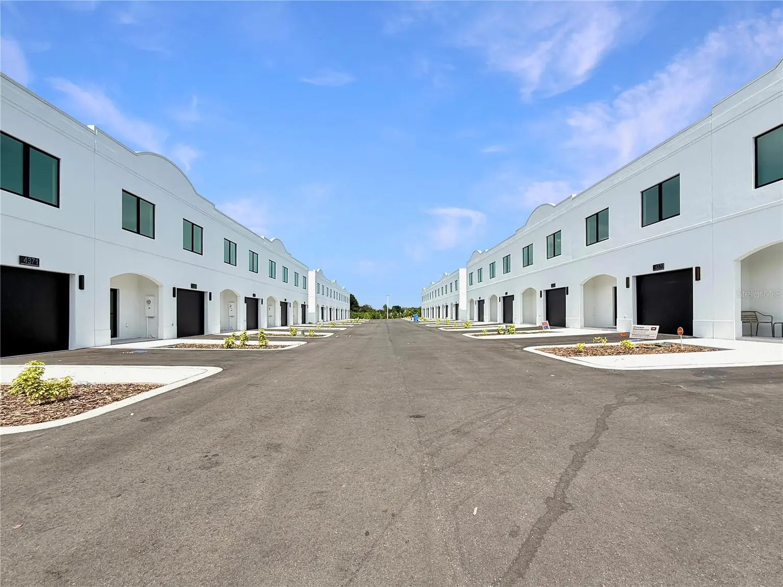 4345 CAMBIO GARDENS COURT, TAMPA, FL, photo 4 of 34