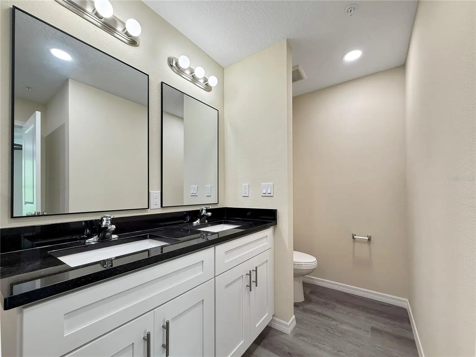 4345 CAMBIO GARDENS COURT, TAMPA, FL, photo 18 of 34