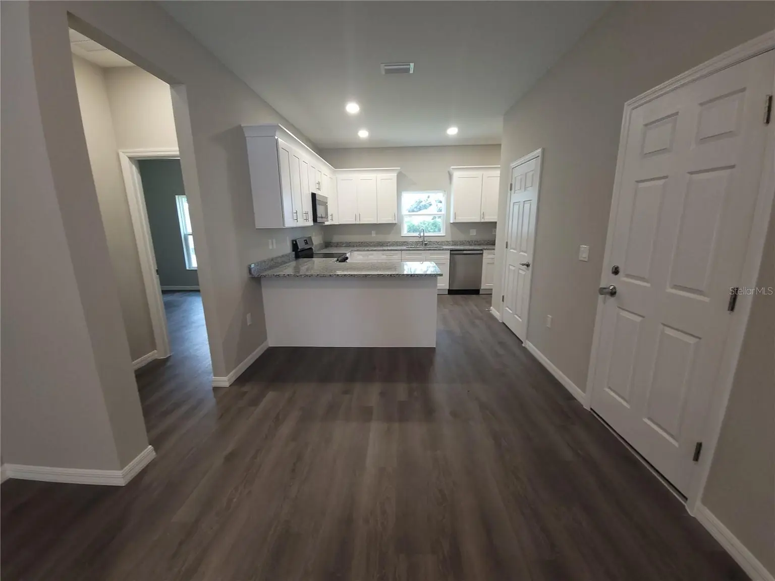 5025 FINDERS COURT, TAMPA, FL, photo 3 of 10