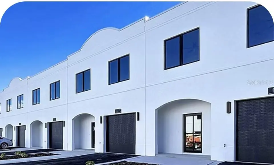 4367 CAMBIO GARDENS COURT, TAMPA, FL