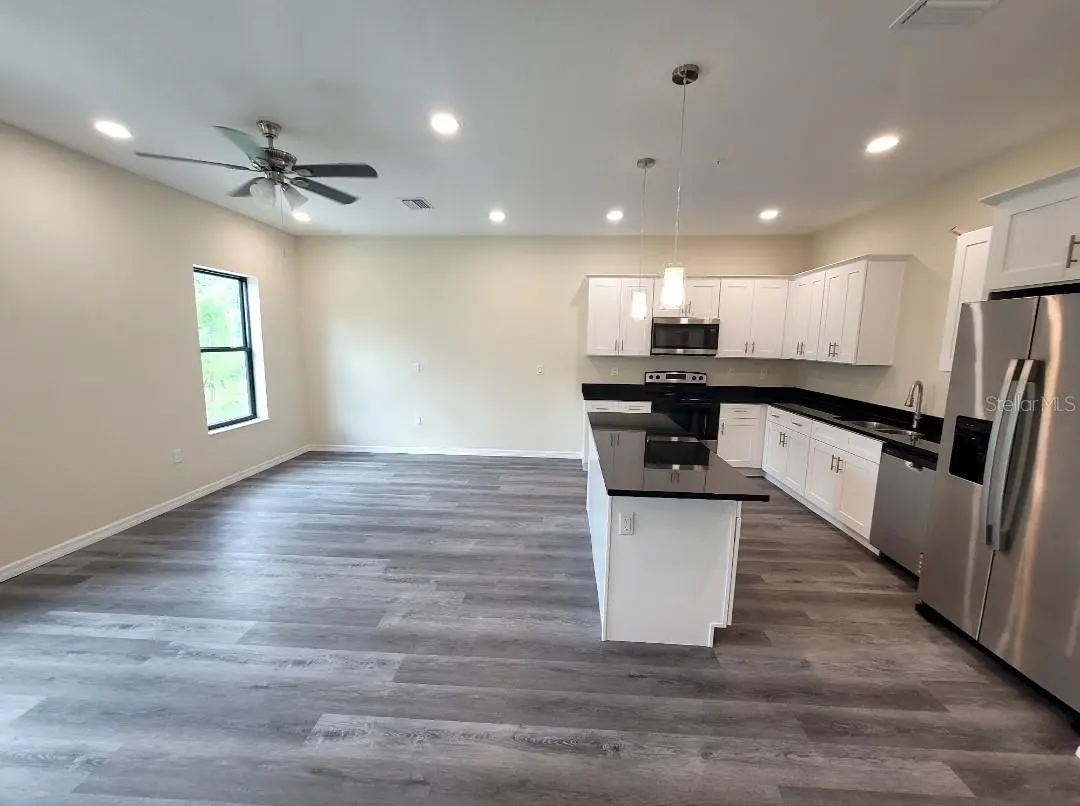 4351 CAMBIO GARDENS COURT, TAMPA, FL, photo 2 of 11