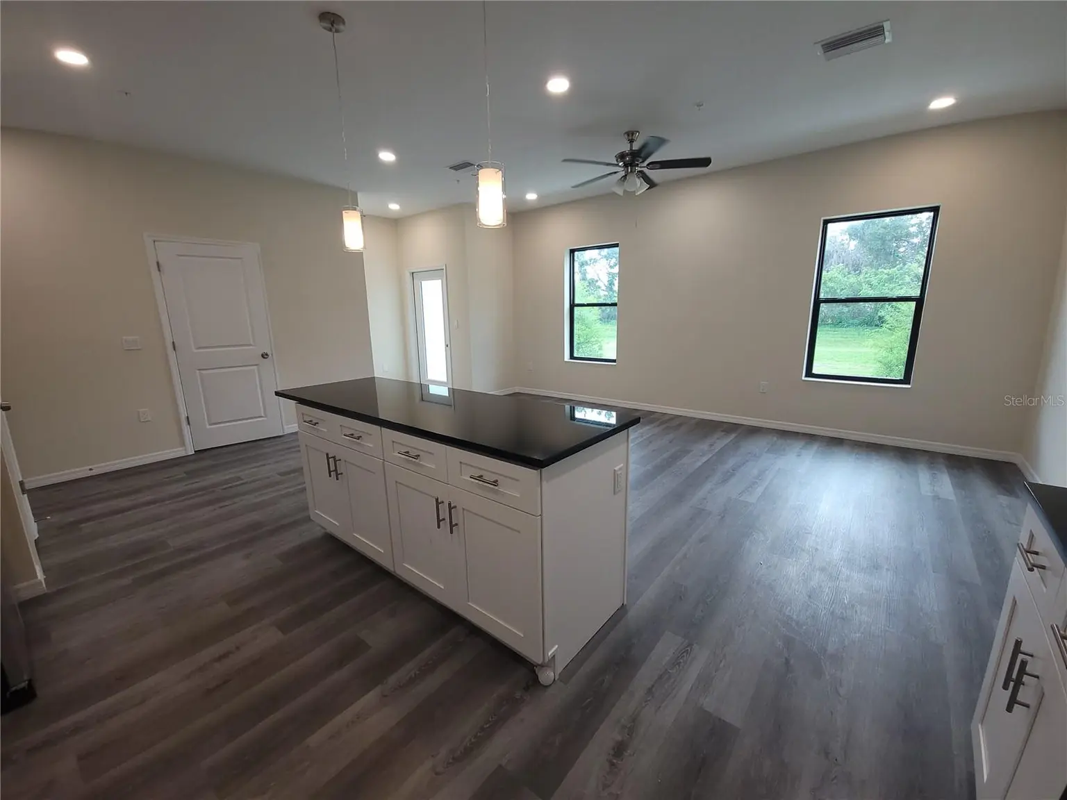 4351 CAMBIO GARDENS COURT, TAMPA, FL, photo 5 of 11