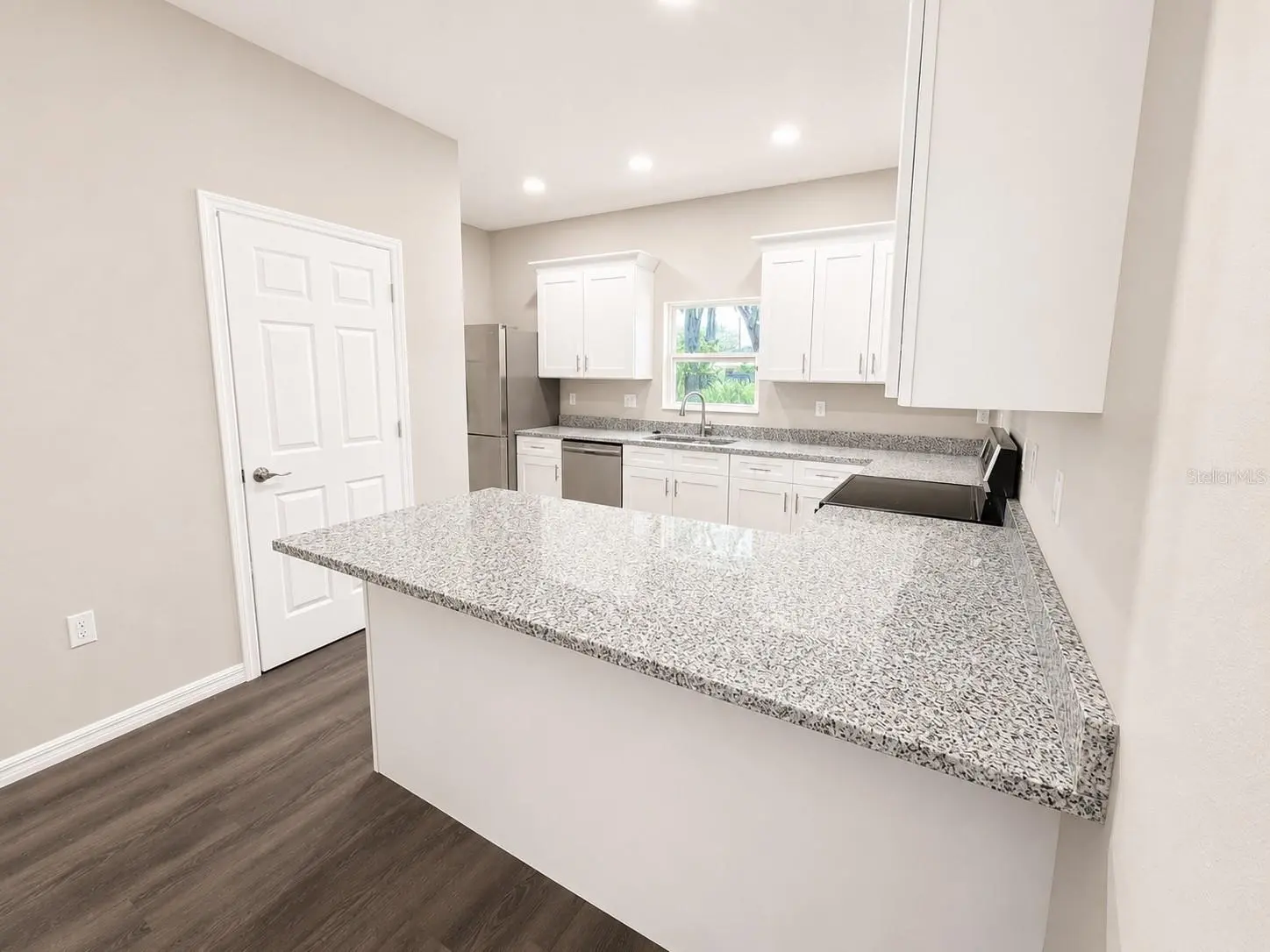 5012 FINDERS CT, TAMPA, FL, photo 9 of 24