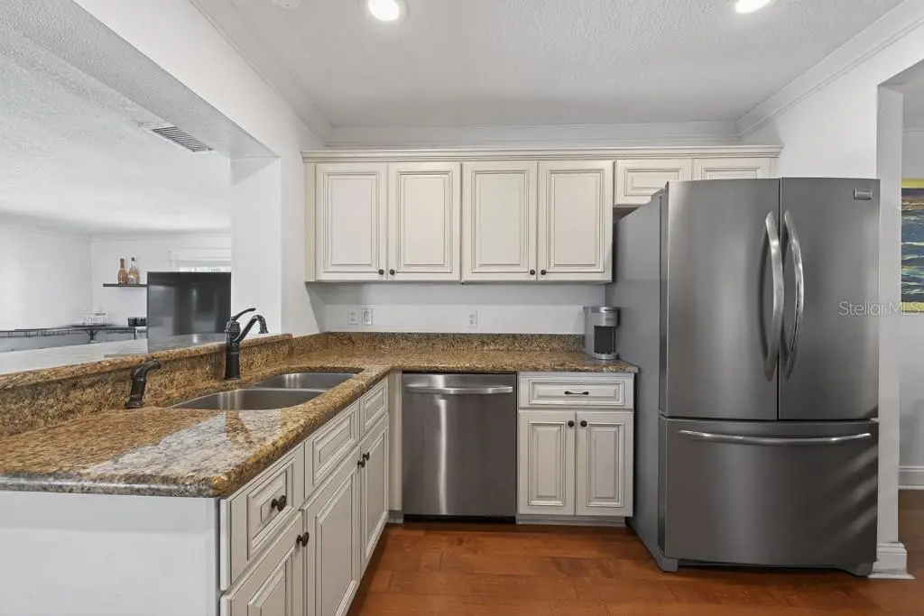 1715 S HUBERT AVENUE, TAMPA, FL, photo 15 of 59