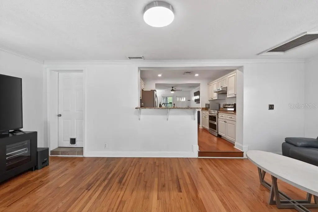 1715 S HUBERT AVENUE, TAMPA, FL, photo 19 of 59