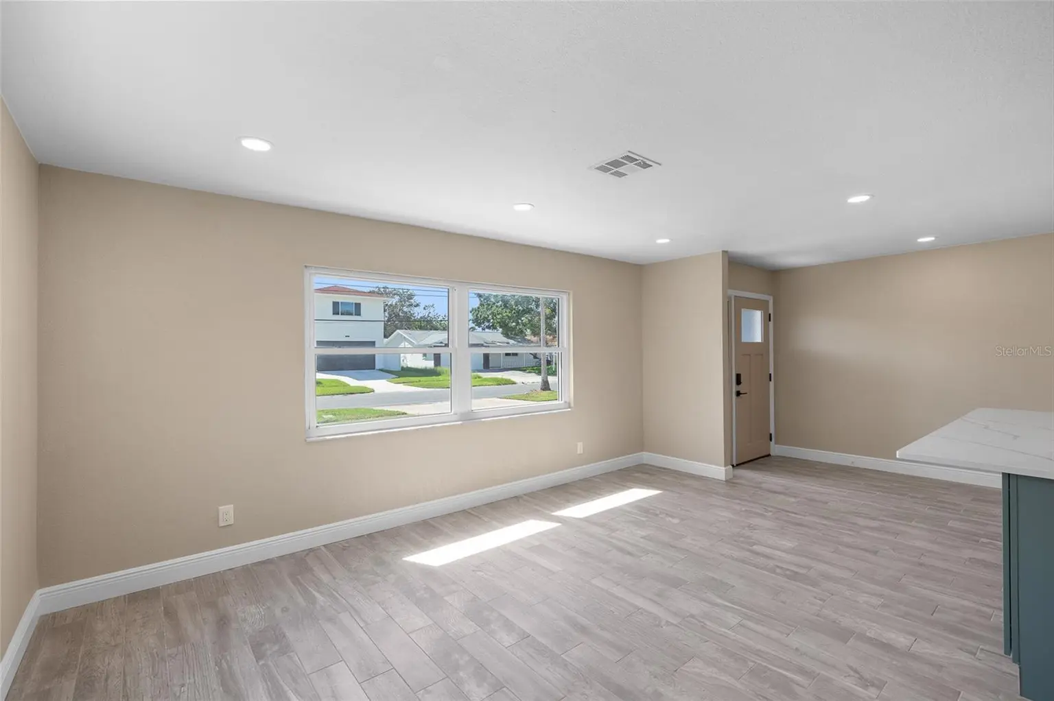 5901 DENVER STREET NE, ST PETERSBURG, FL, photo 6 of 42
