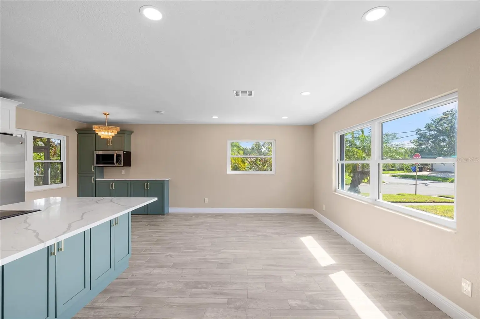 5901 DENVER STREET NE, ST PETERSBURG, FL, photo 7 of 42