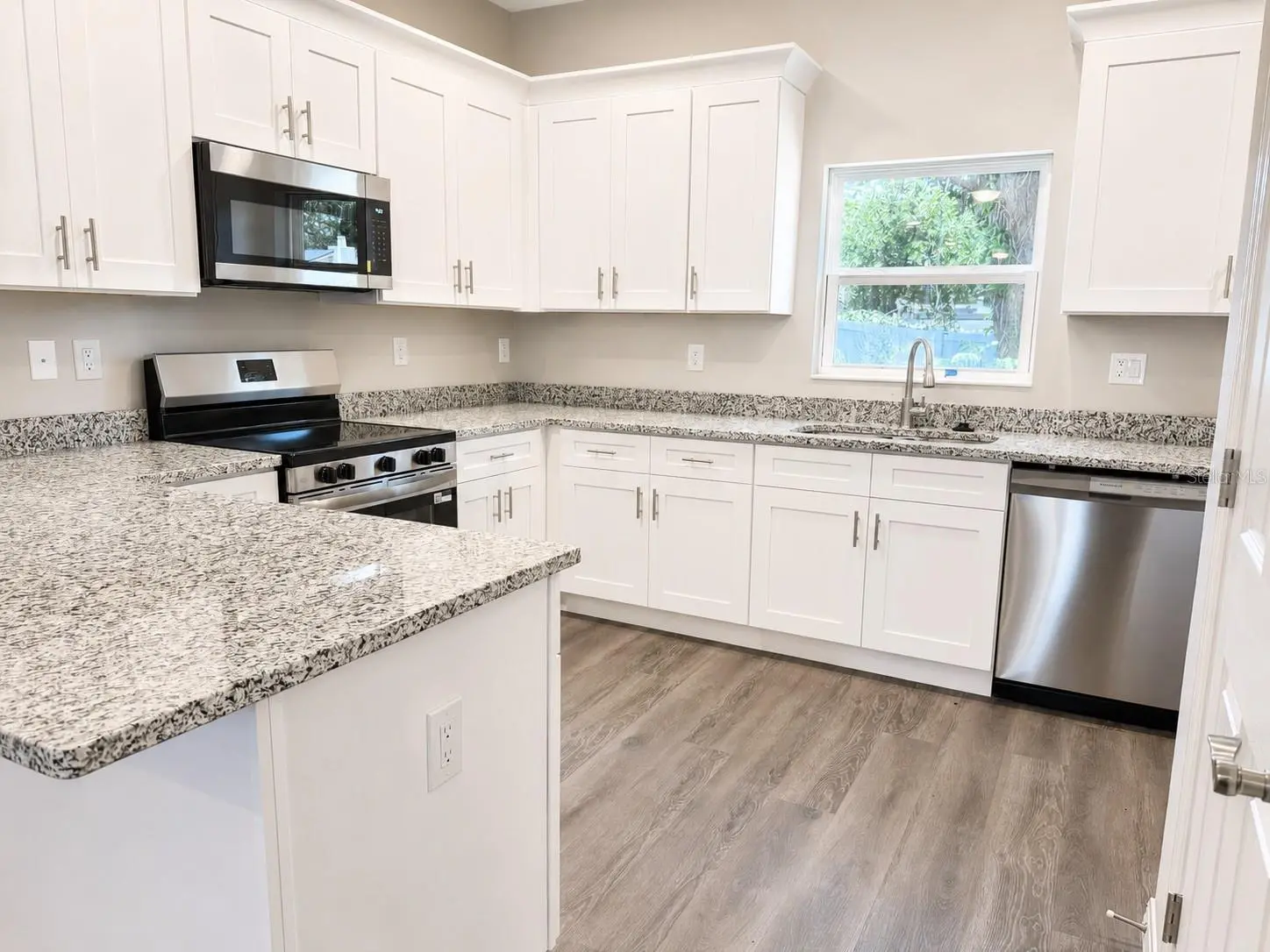 5028 FINDERS COURT, TAMPA, FL, photo 7 of 26