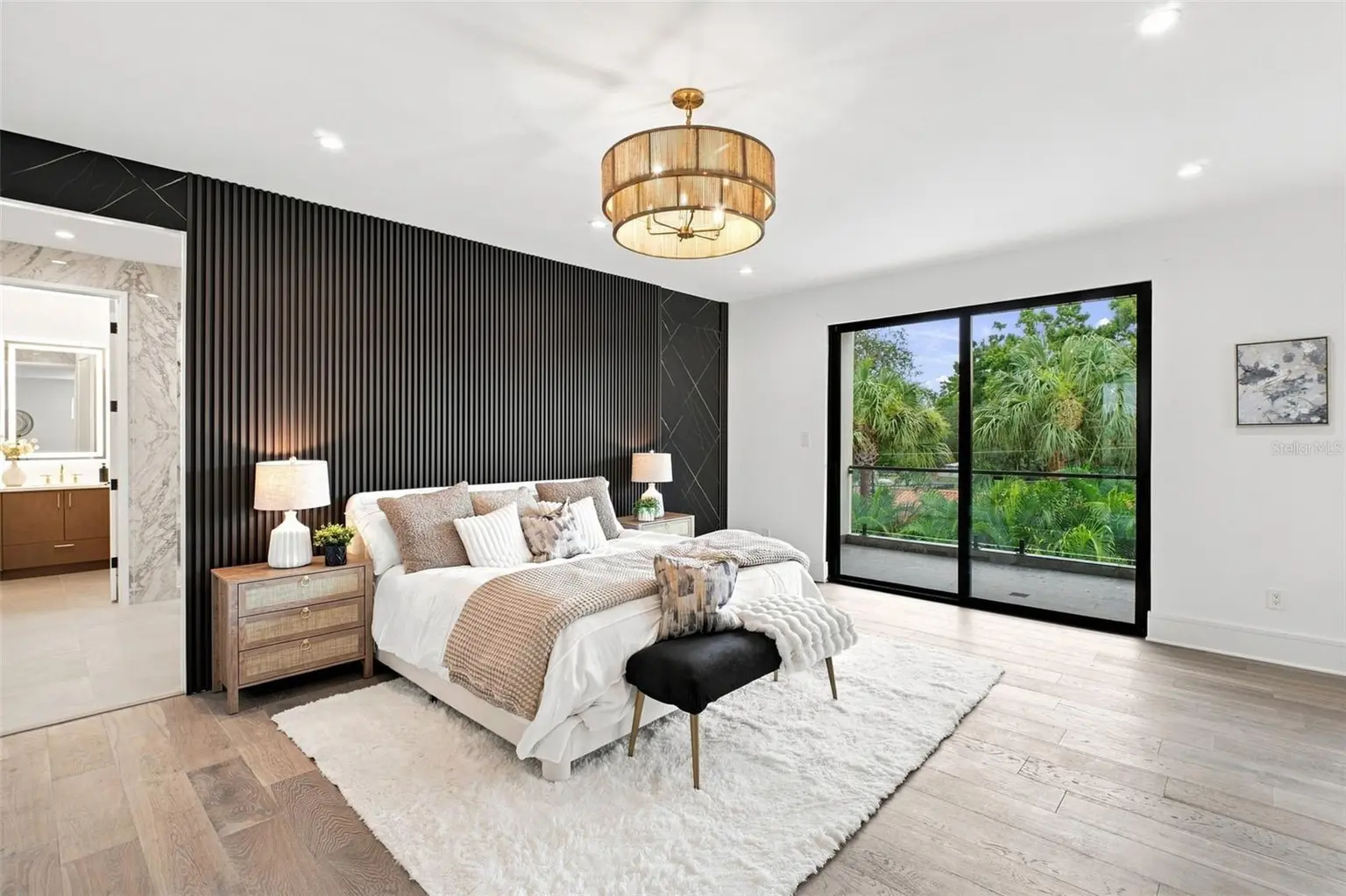 1076 SNELL ISLE BOULEVARD NE, ST PETERSBURG, FL, photo 22 of 52