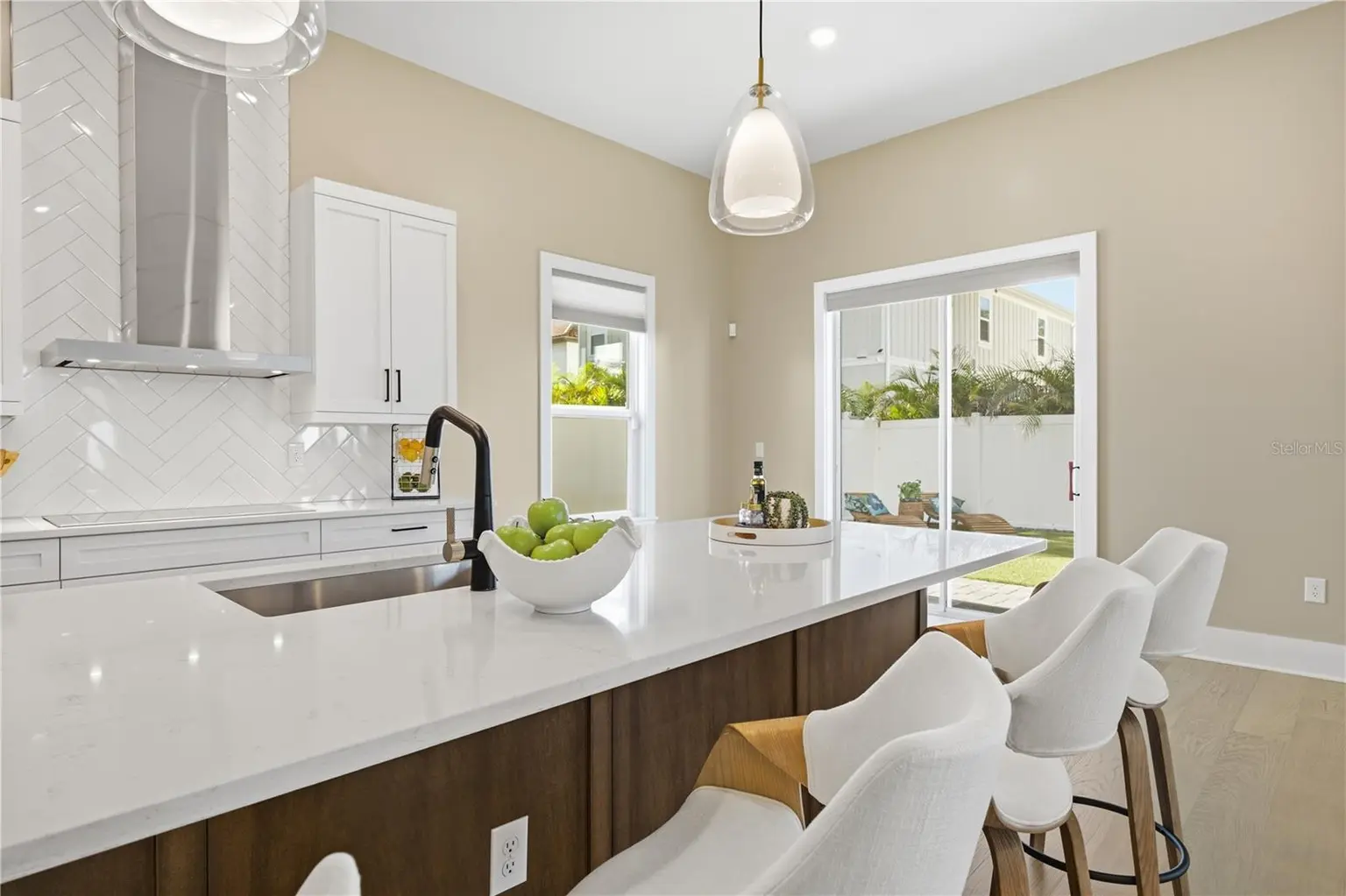 4022 W BAY TO BAY BOULEVARD, TAMPA, FL, photo 9 of 38