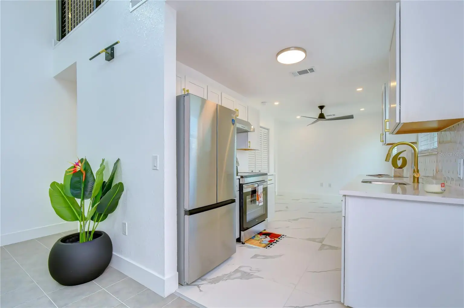 214 8TH AVENUE DRIVE W, BRADENTON, FL, photo 8 of 25