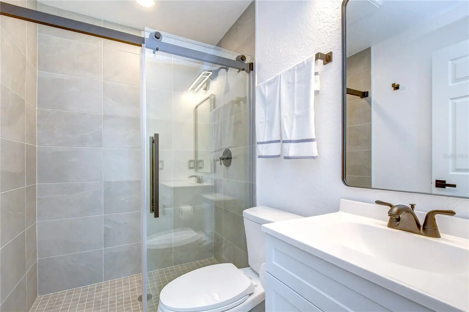 214 8TH AVENUE DRIVE W, BRADENTON, FL, photo 13 of 25