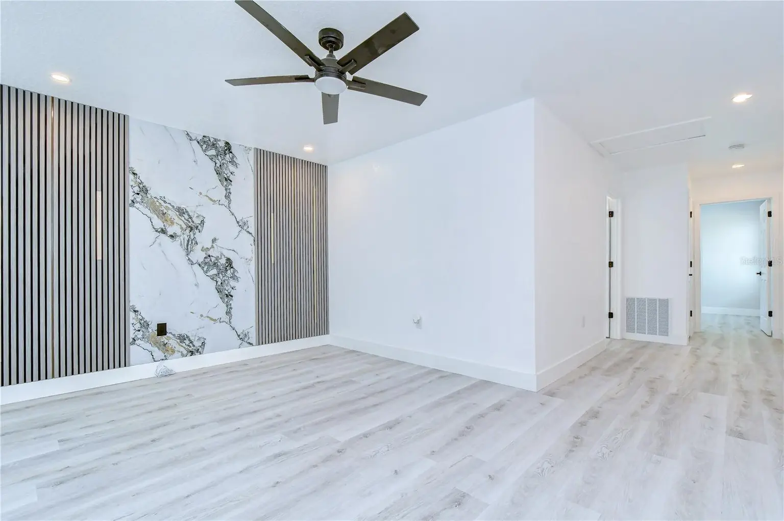 214 8TH AVENUE DRIVE W, BRADENTON, FL, photo 14 of 25