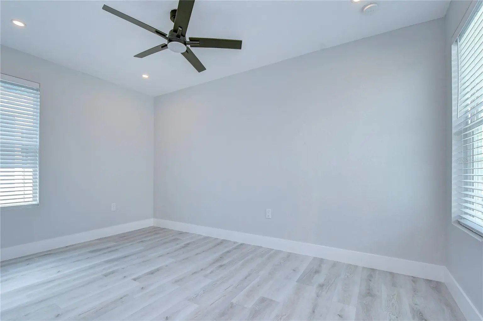 214 8TH AVENUE DRIVE W, BRADENTON, FL, photo 17 of 25