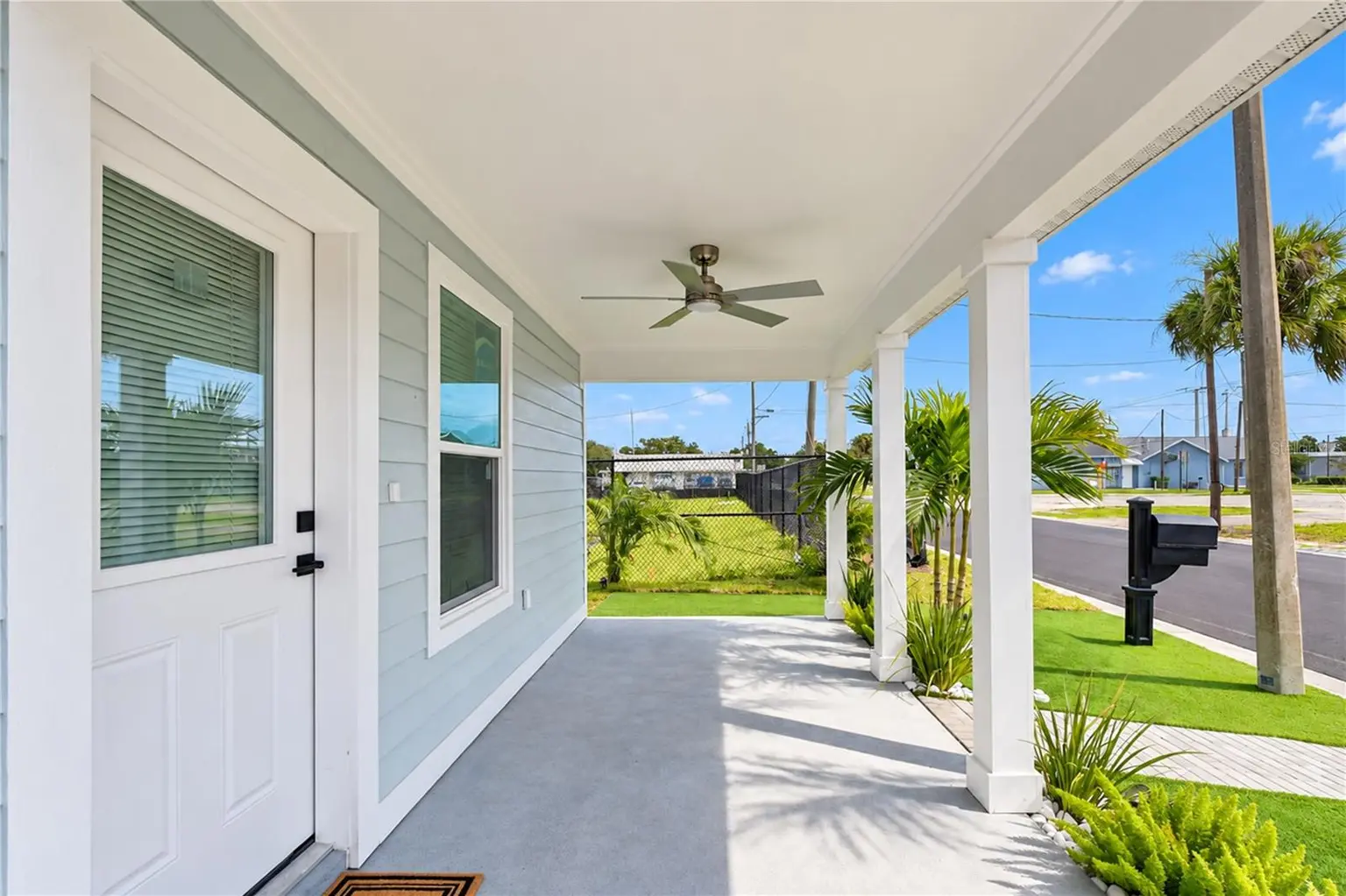 214 8TH AVENUE DRIVE W, BRADENTON, FL, photo 4 of 25
