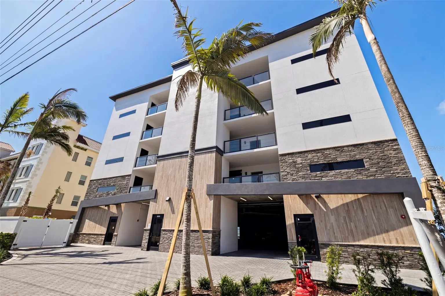 14048 GULF BOULEVARD #302, MADEIRA BEACH, FL