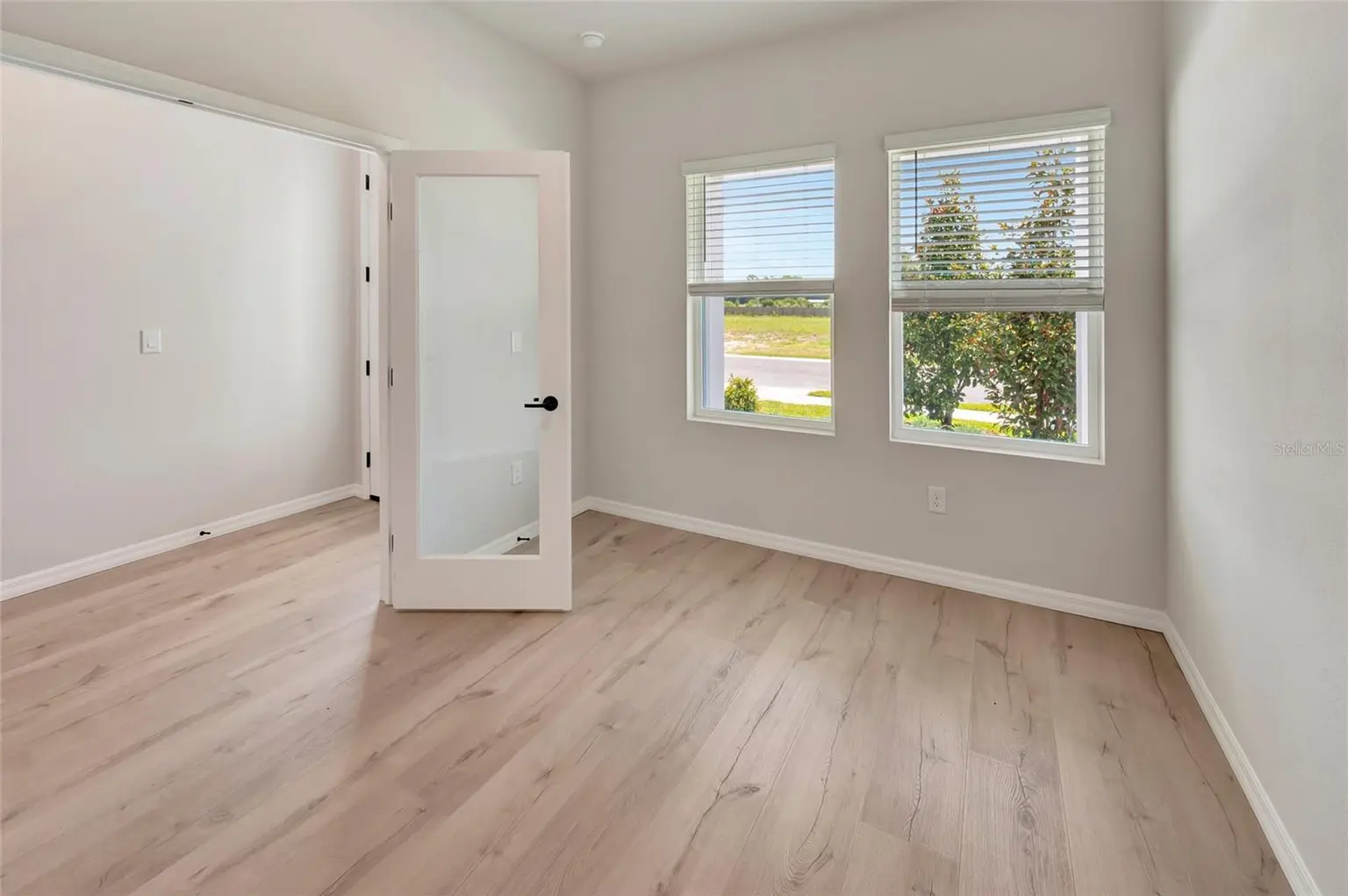 630 KINGSWOOD COURT, BRADENTON, FL, photo 13 of 33