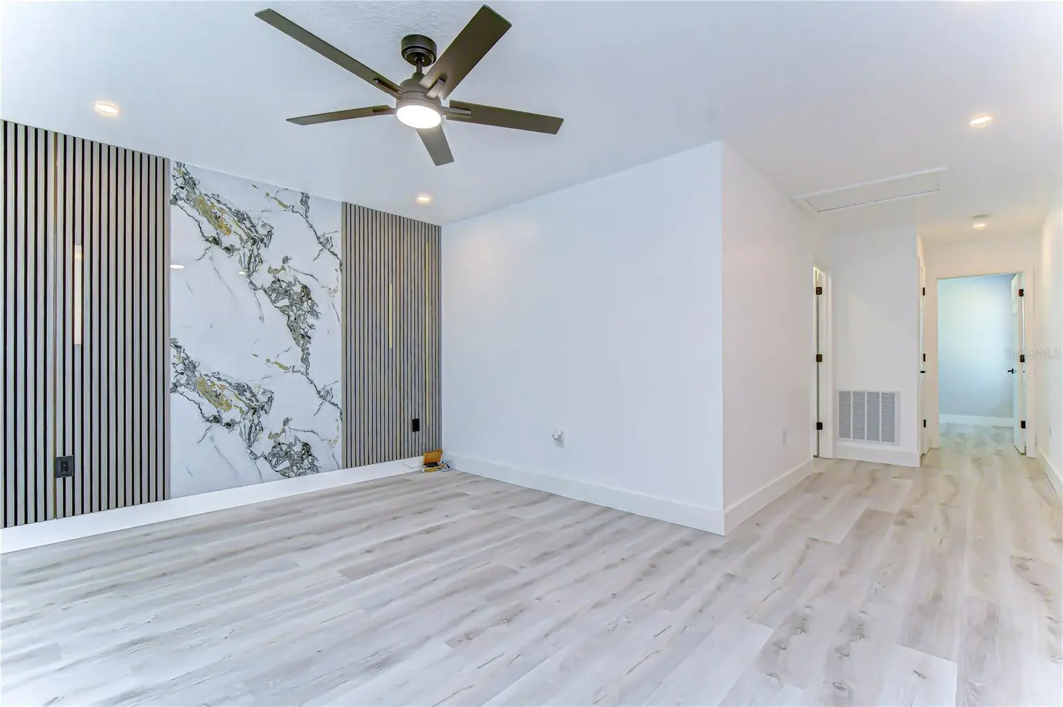 218 8TH AVENUE DRIVE W, BRADENTON, FL, photo 12 of 23