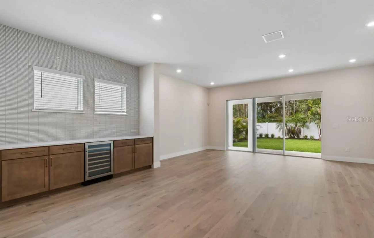 1002 W CHARTER STREET, TAMPA, FL, photo 19 of 21