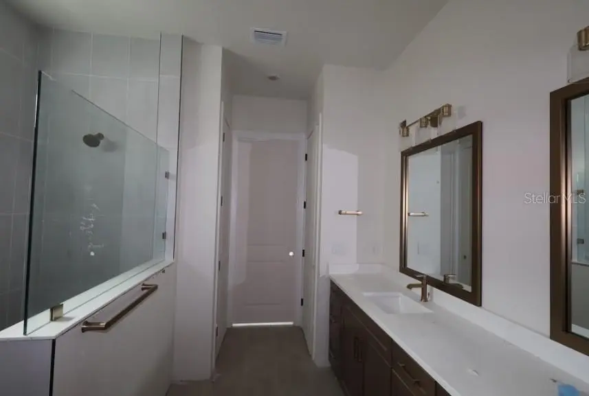 1002 W CHARTER STREET, TAMPA, FL, photo 15 of 21