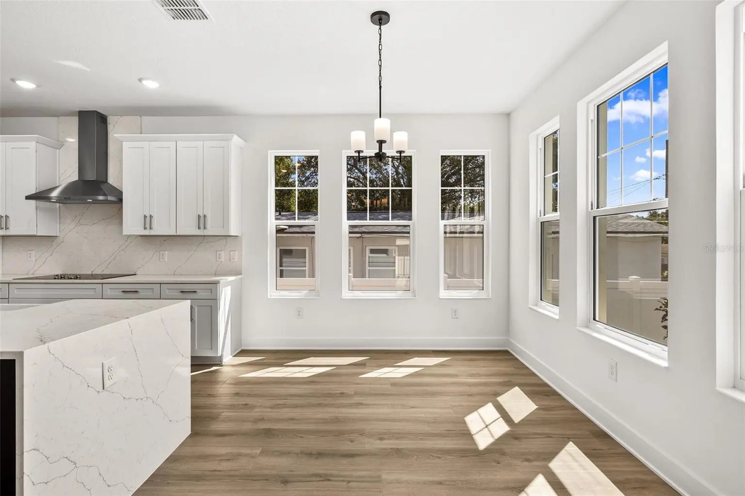 324 37TH AVENUE, ST PETERSBURG, FL, photo 6 of 42