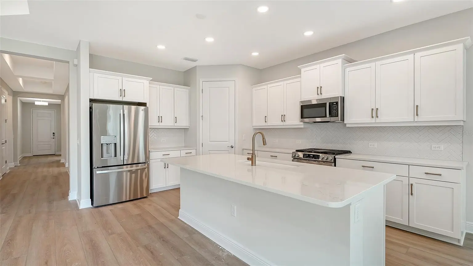 10005 POWELL AVENUE, PARRISH, FL, photo 7 of 33
