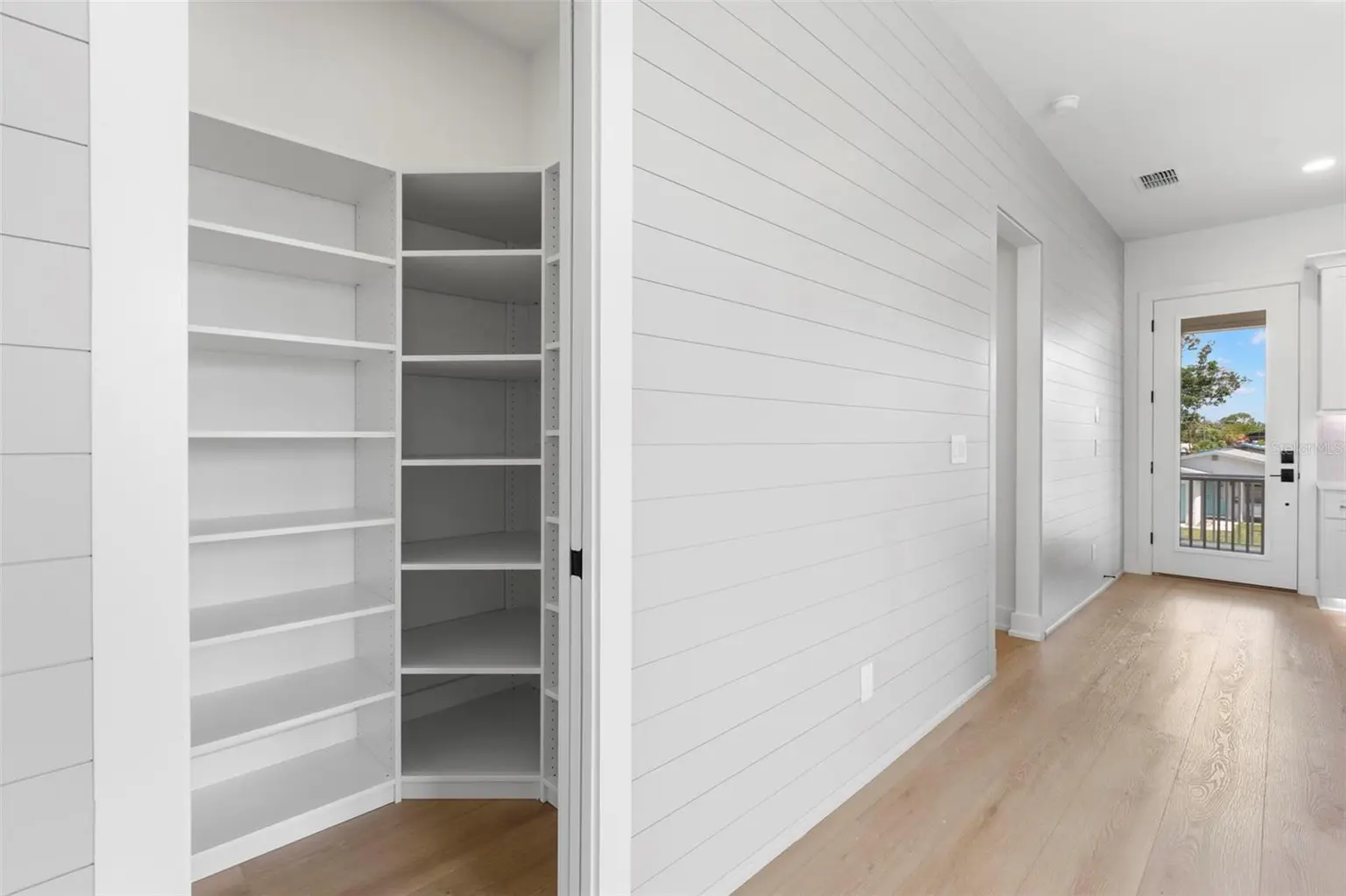 1868 MISSISSIPPI AVENUE NE, ST PETERSBURG, FL, photo 17 of 36