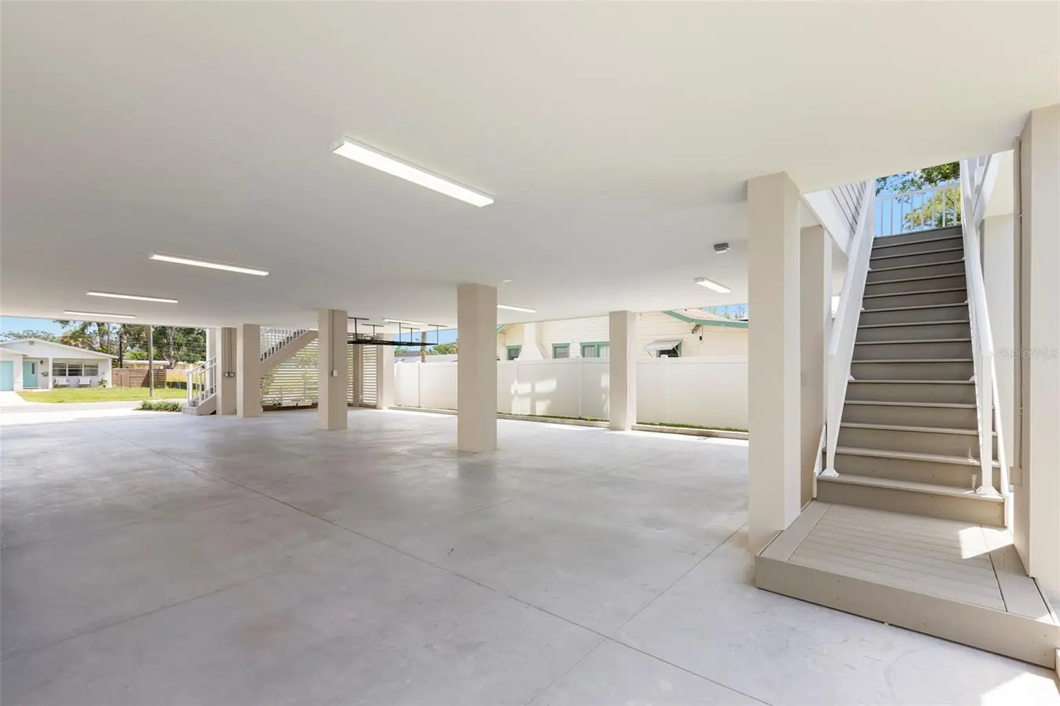 1868 MISSISSIPPI AVENUE NE, ST PETERSBURG, FL, photo 24 of 36