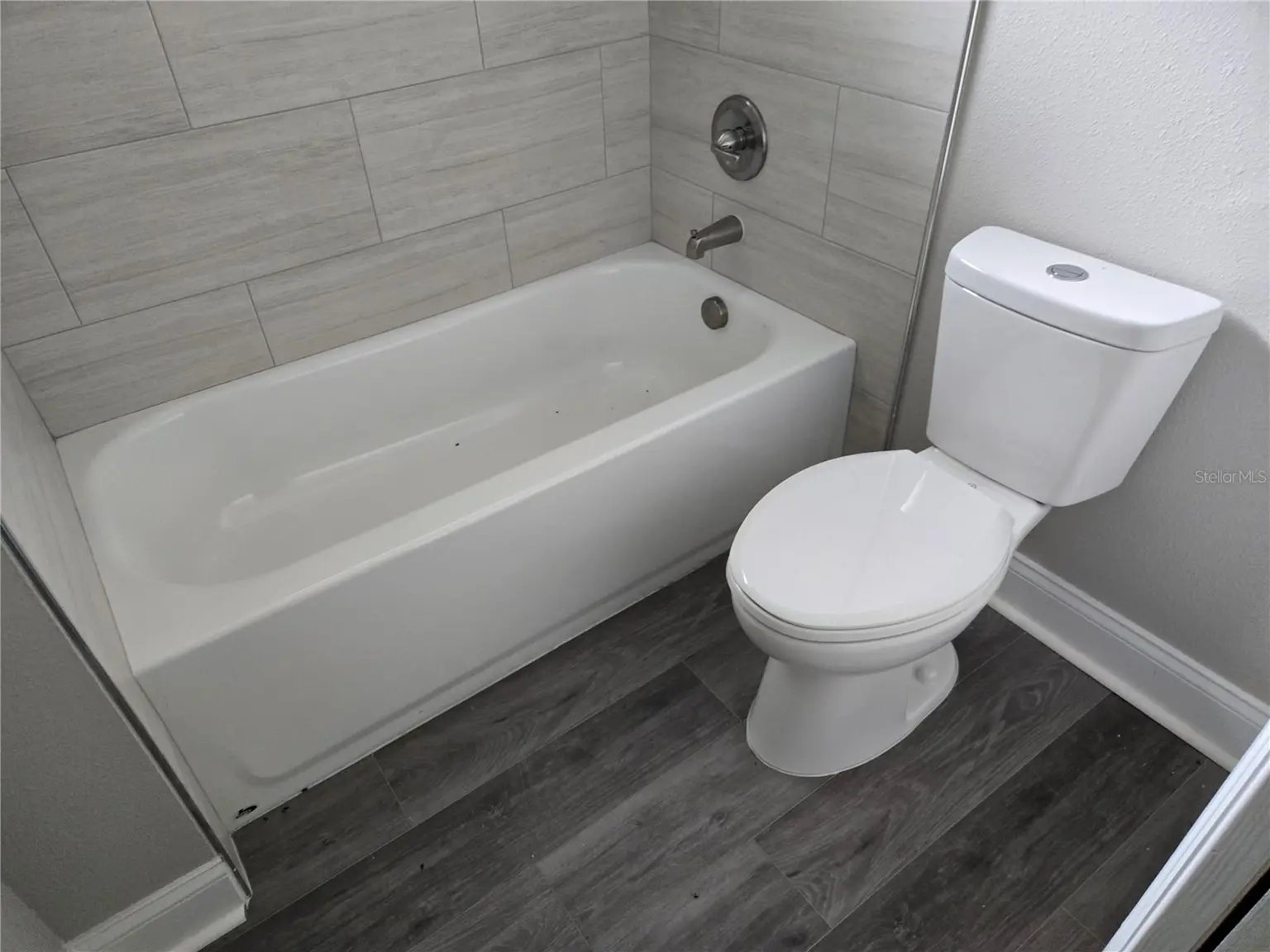 704 E ORCHID AVENUE, TAMPA, FL, photo 12 of 23