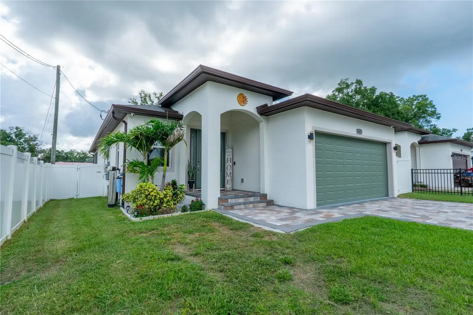 8307 N GOMEZ AVENUE, TAMPA, FL