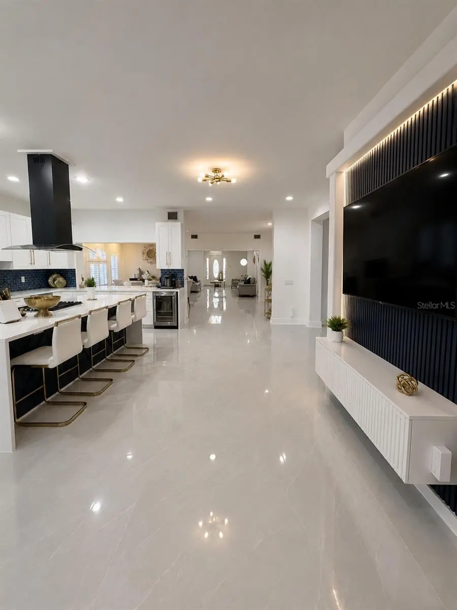 452 BATH CLUB BOULEVARD N, NORTH REDINGTON BEACH, FL, photo 4 of 19
