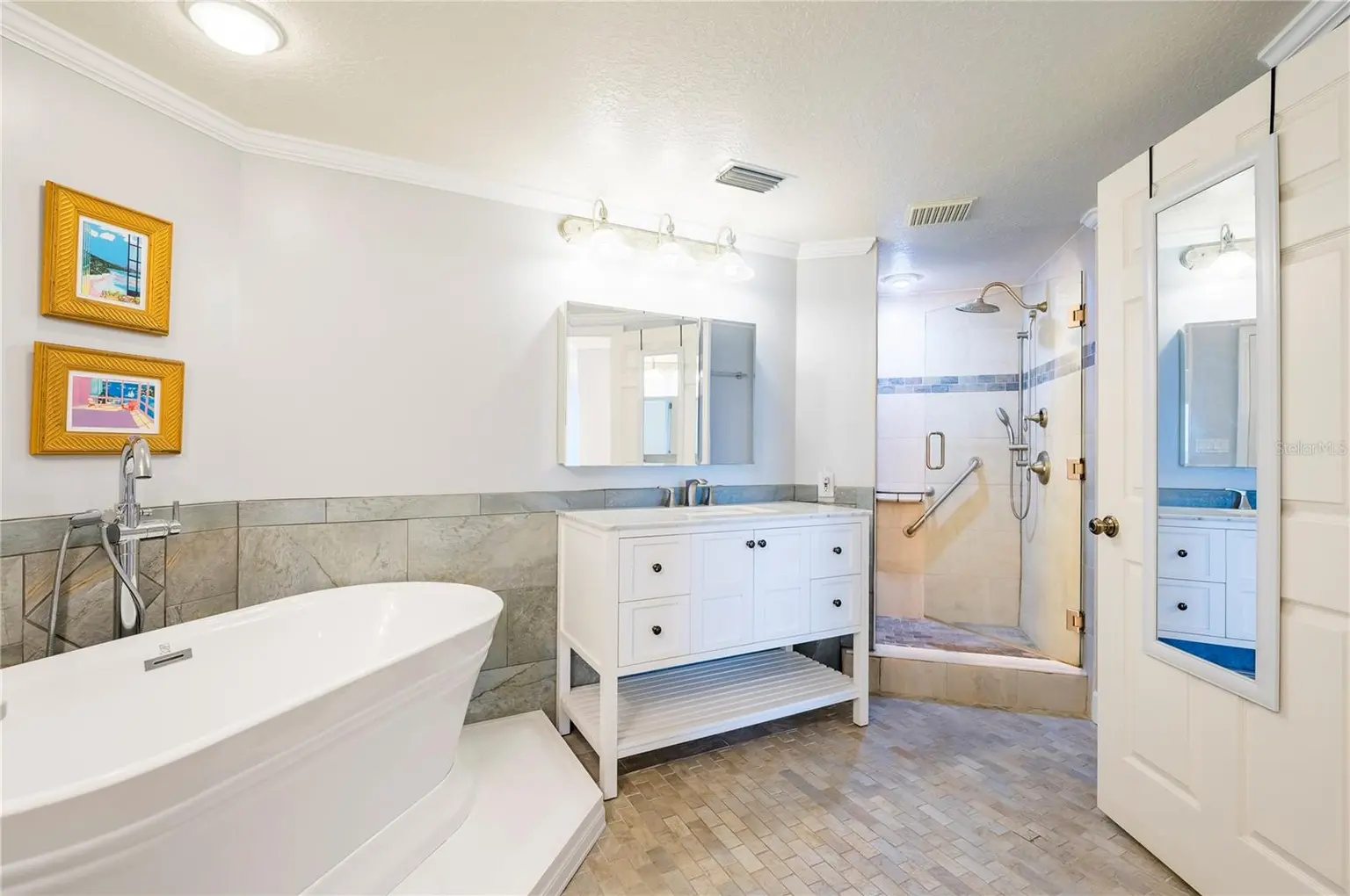 16750 GULF BOULEVARD #311, NORTH REDINGTON BEACH, FL, photo 24 of 57