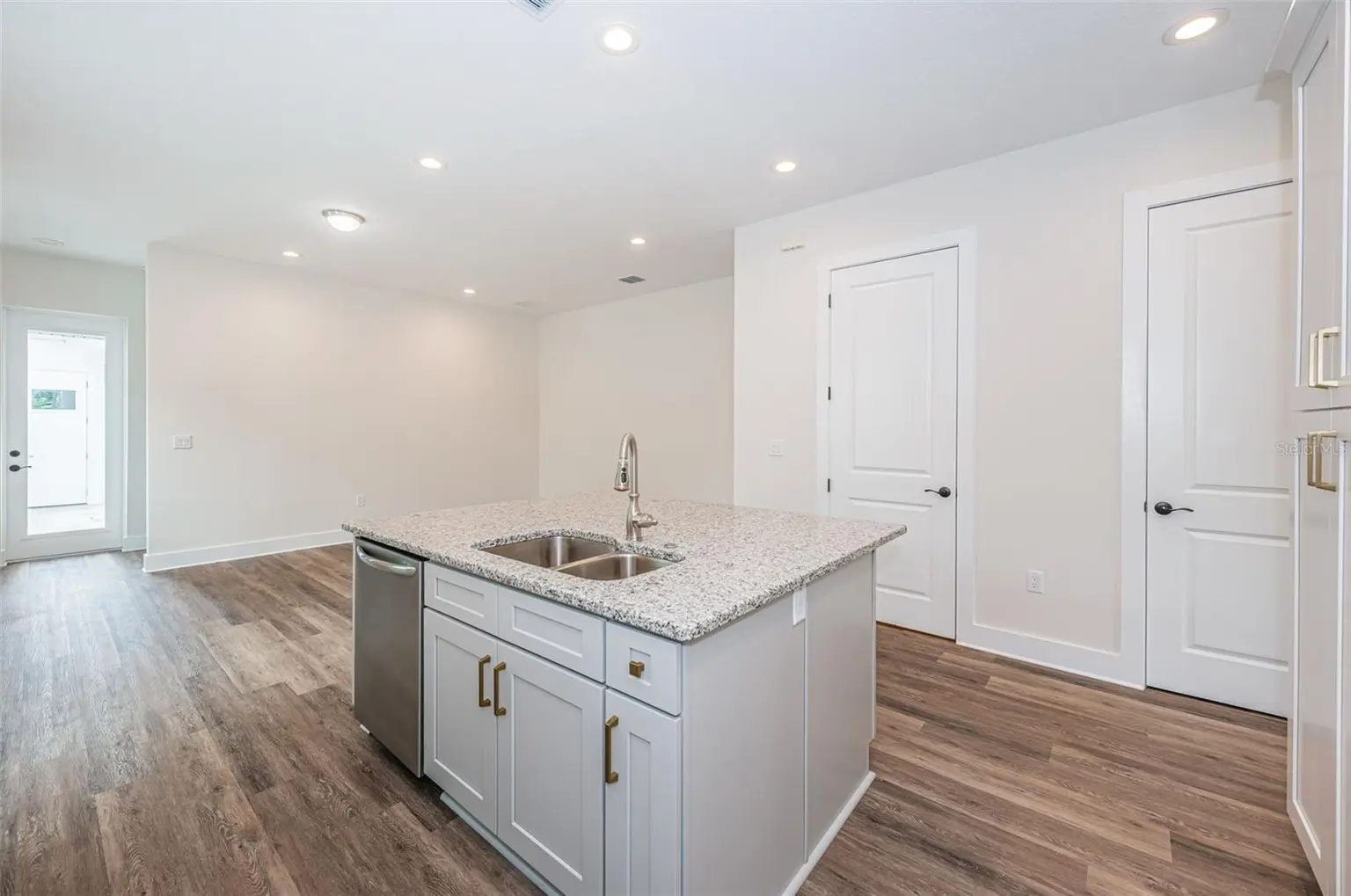 5972 CENTRAL AVENUE, NEW PORT RICHEY, FL, photo 9 of 68