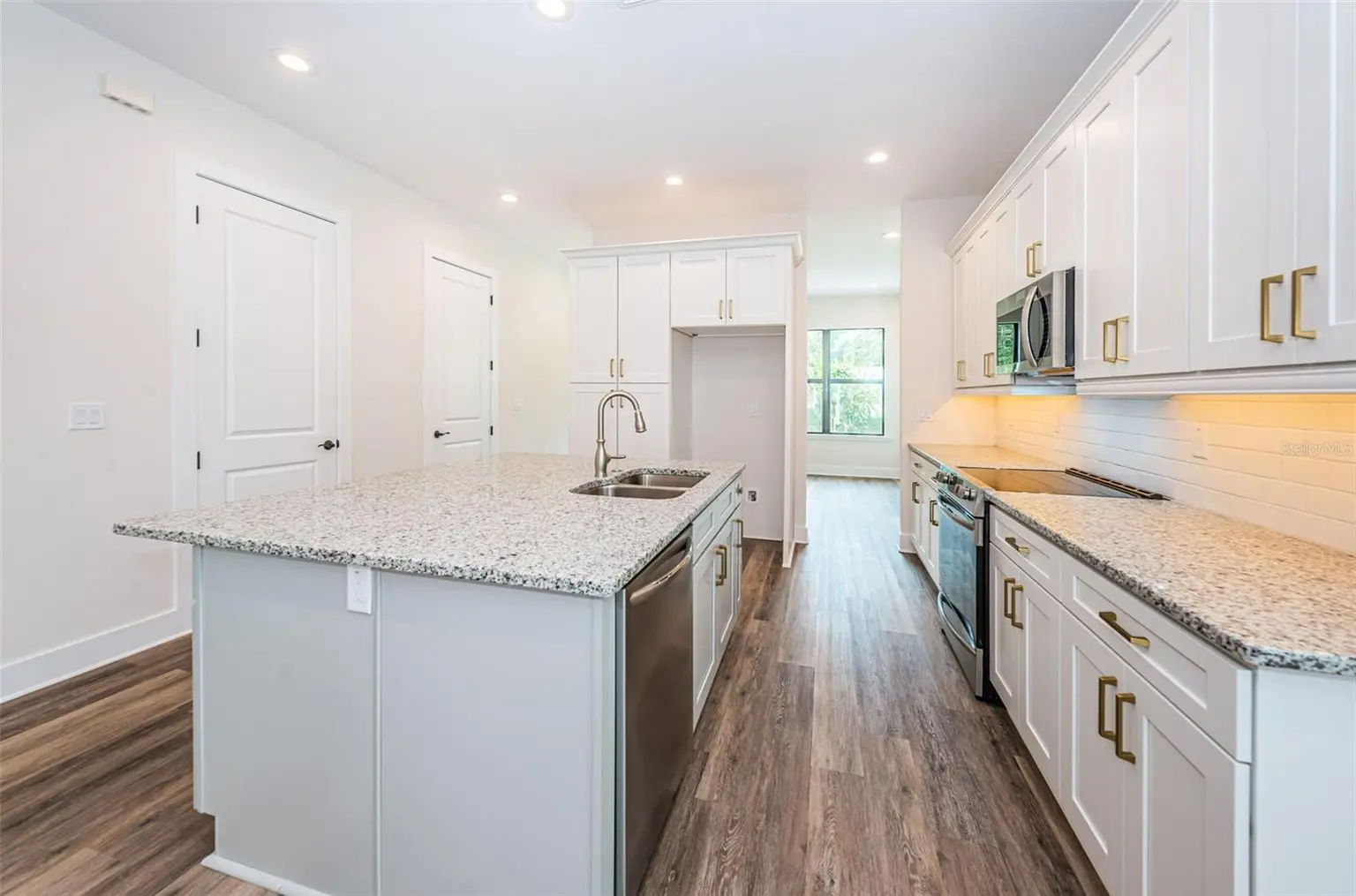 5972 CENTRAL AVENUE, NEW PORT RICHEY, FL, photo 10 of 68