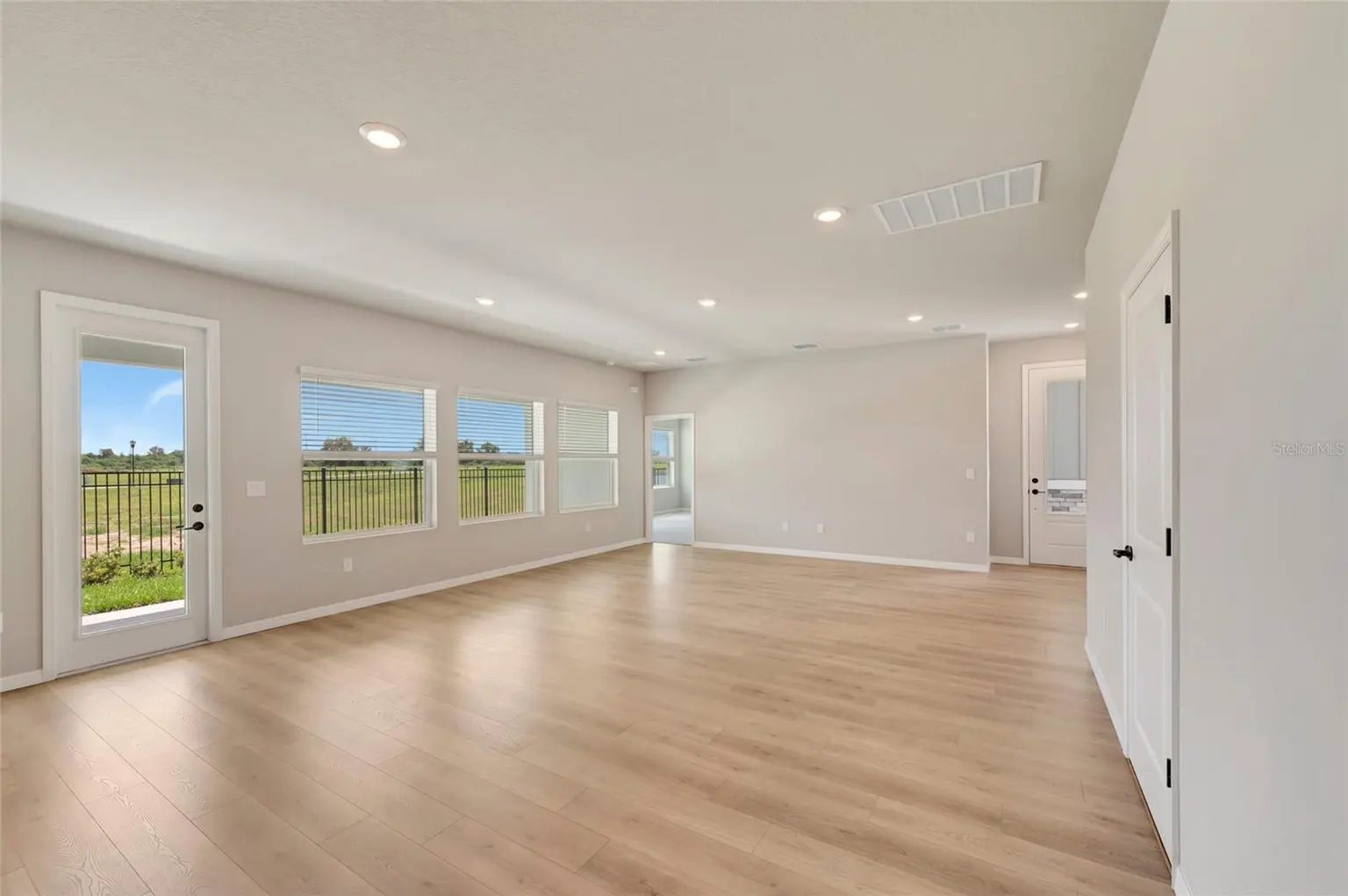 5261 COLONY VISTA DRIVE, APOLLO BEACH, FL, photo 8 of 32
