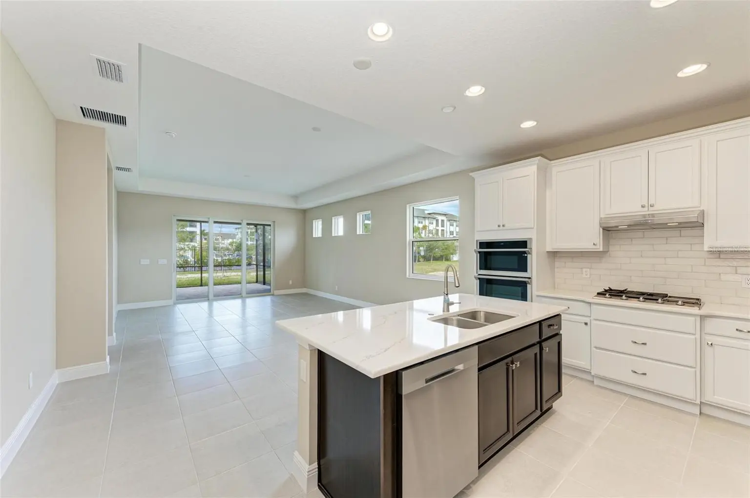 149 OKEEFFE CIRCLE, BRADENTON, FL, photo 4 of 41