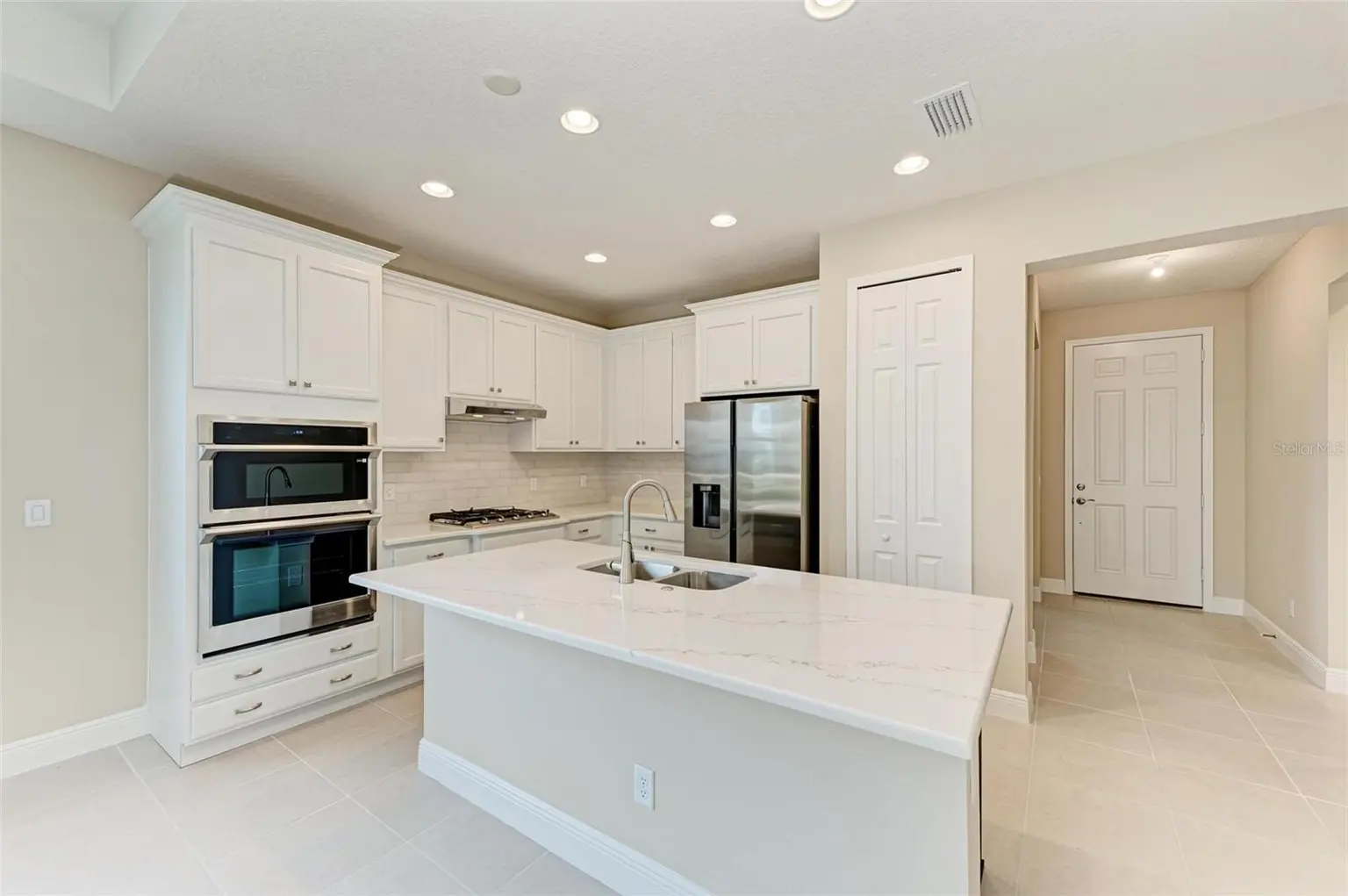 149 OKEEFFE CIRCLE, BRADENTON, FL, photo 6 of 41