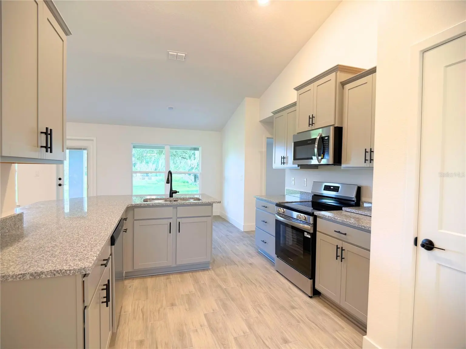 36893 HIDDEN VIEW CIRCLE, DADE CITY, FL, photo 7 of 34