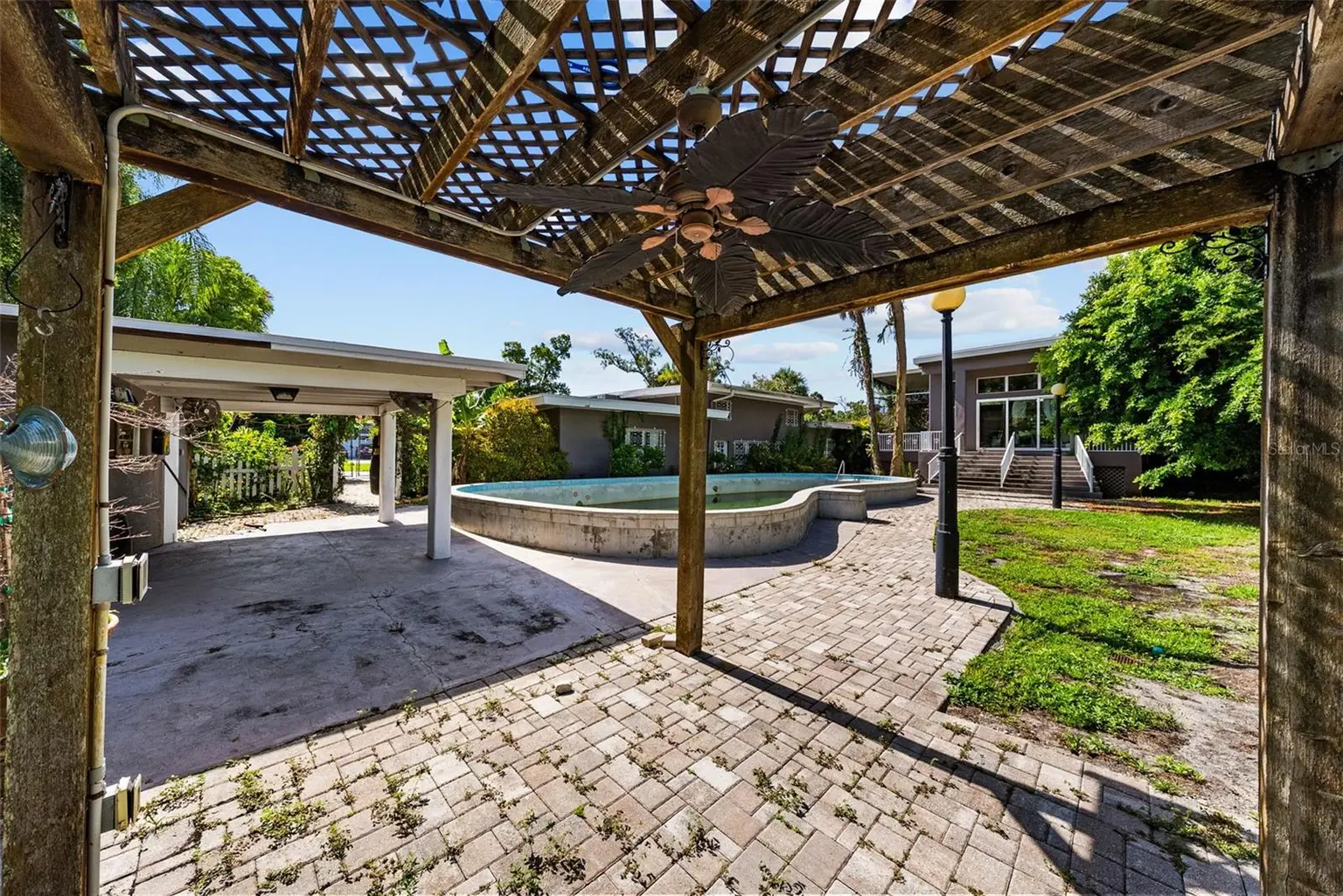 211 S SHORE CREST DRIVE, TAMPA, FL, photo 3 of 16