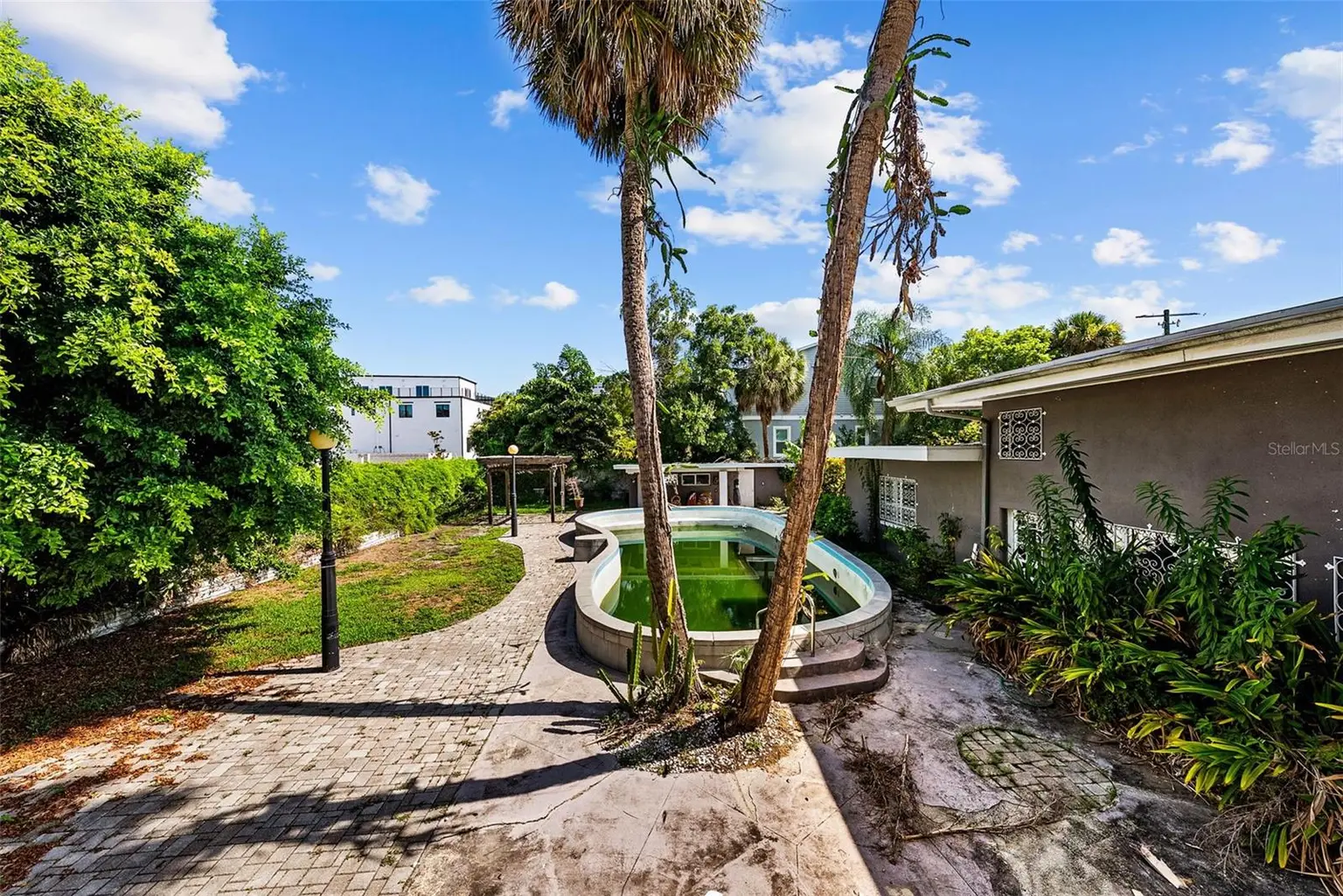 211 S SHORE CREST DRIVE, TAMPA, FL, photo 10 of 16